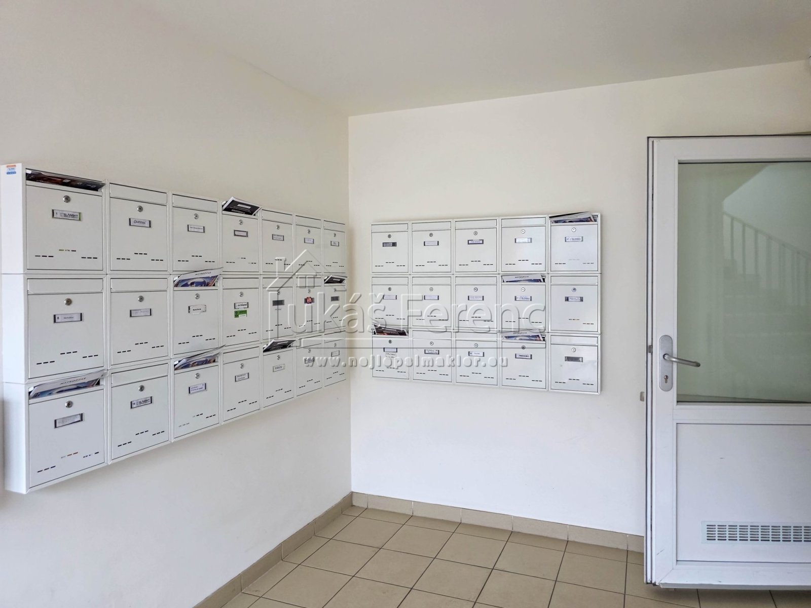 Pronájem, byt 2+kk, Pšeničná, Hostivice-1-3.jpg