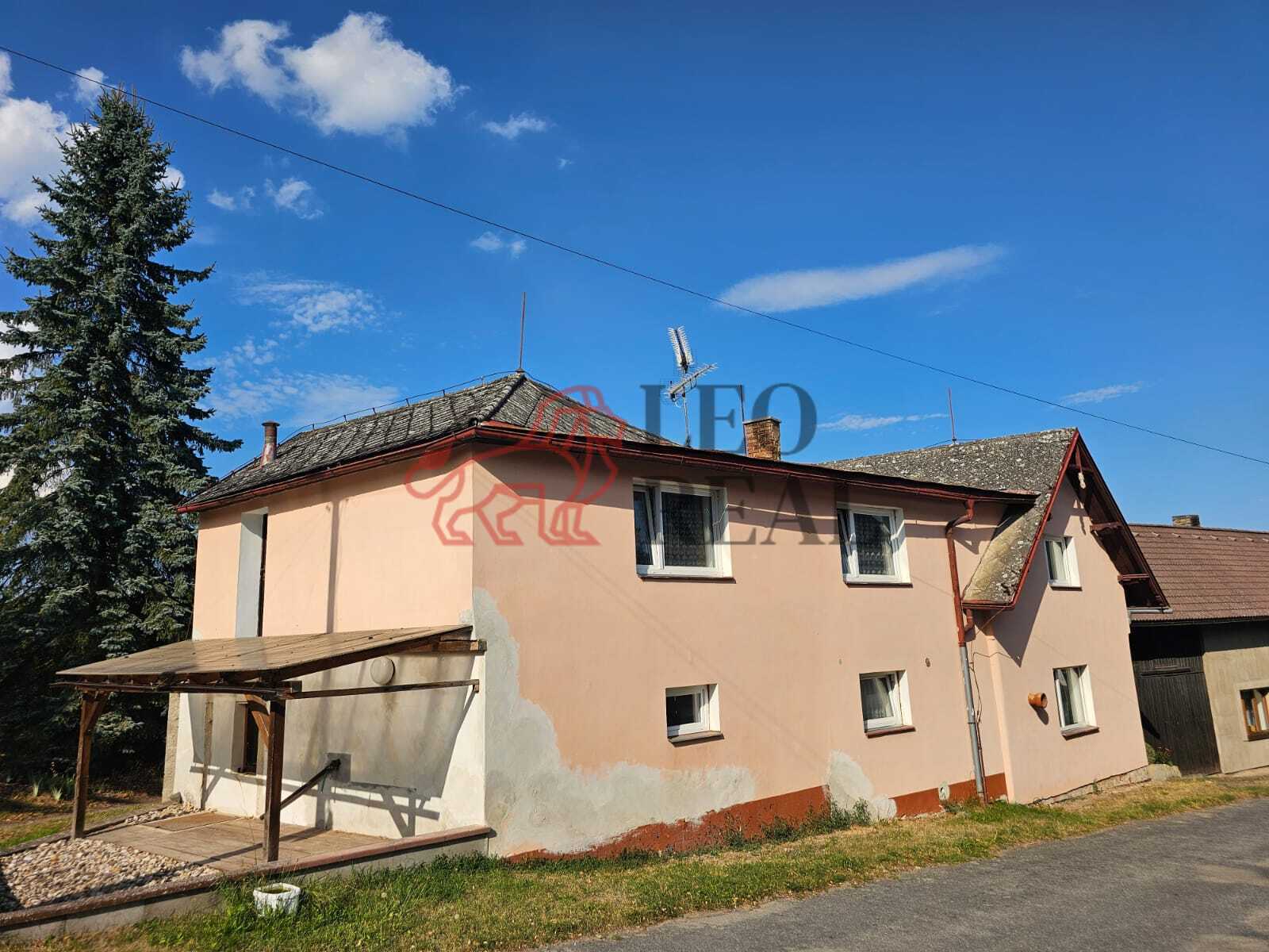 Maja, 80 m², krunt 50 m²
