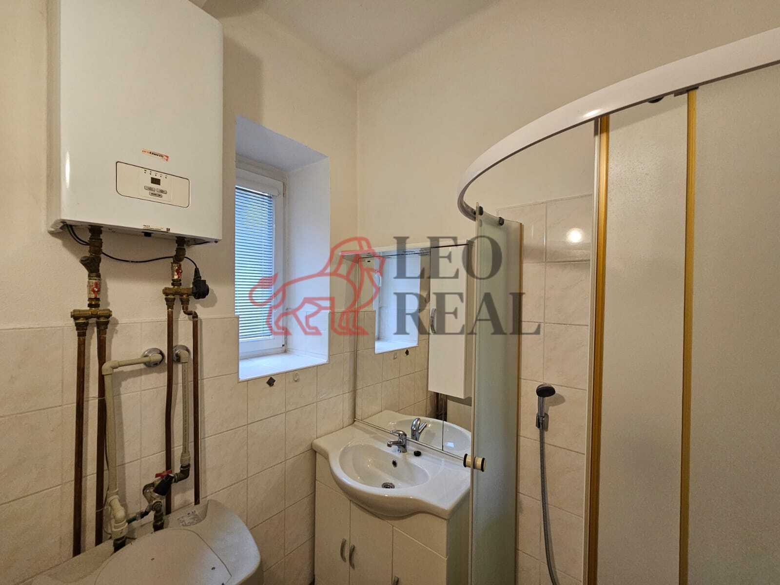 PHOTO-2025-12-19-10-50-48 2.jpg