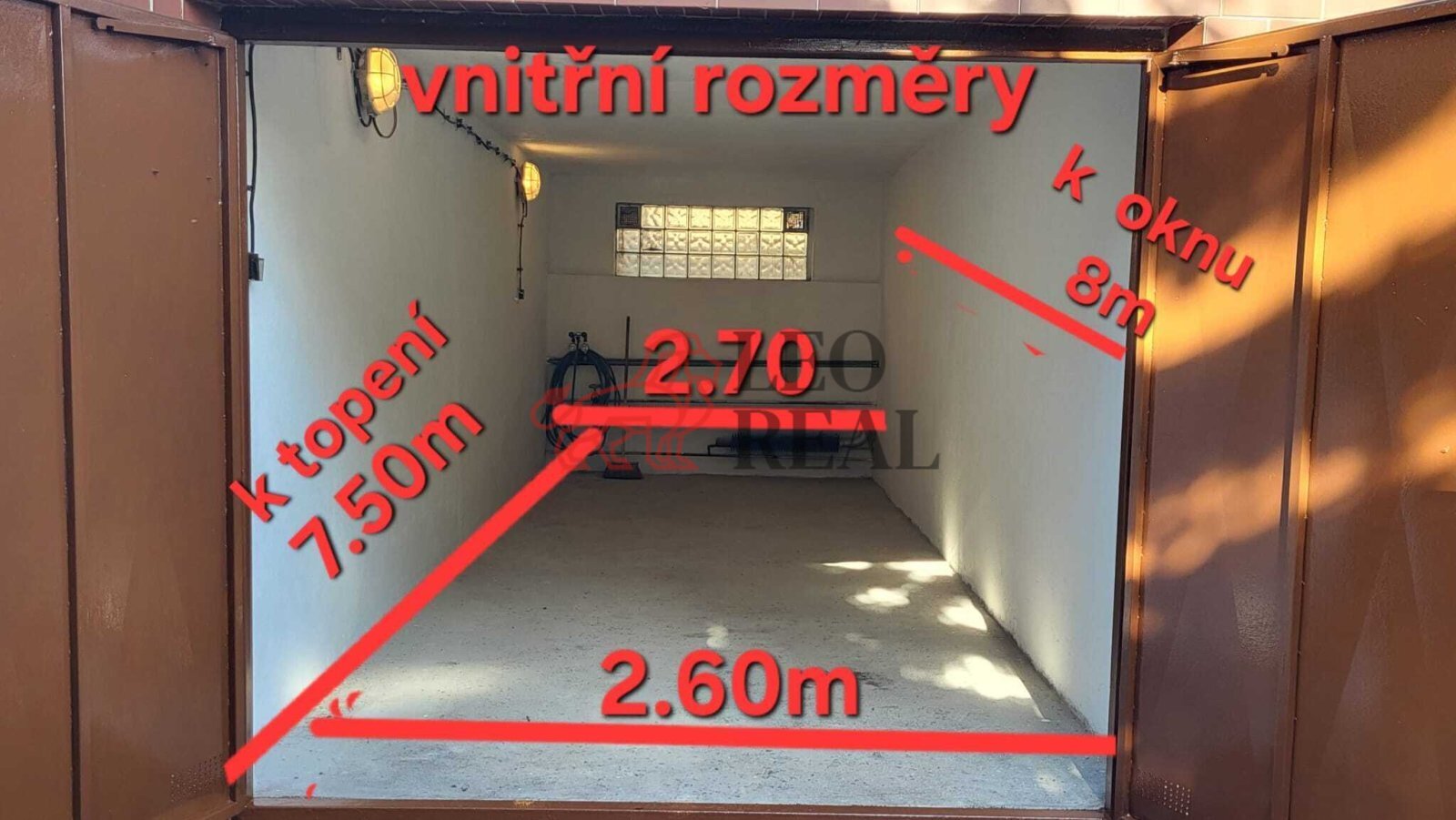 garáž cestička 1.jpg