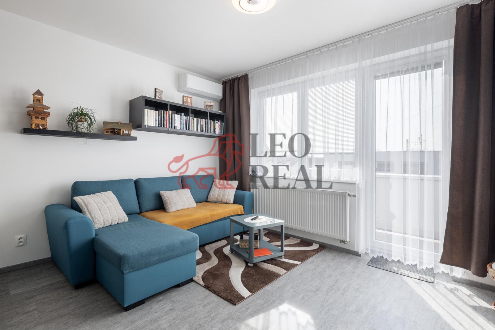 WhatsApp Image 2025-10-21 at 14.22.17.jpeg