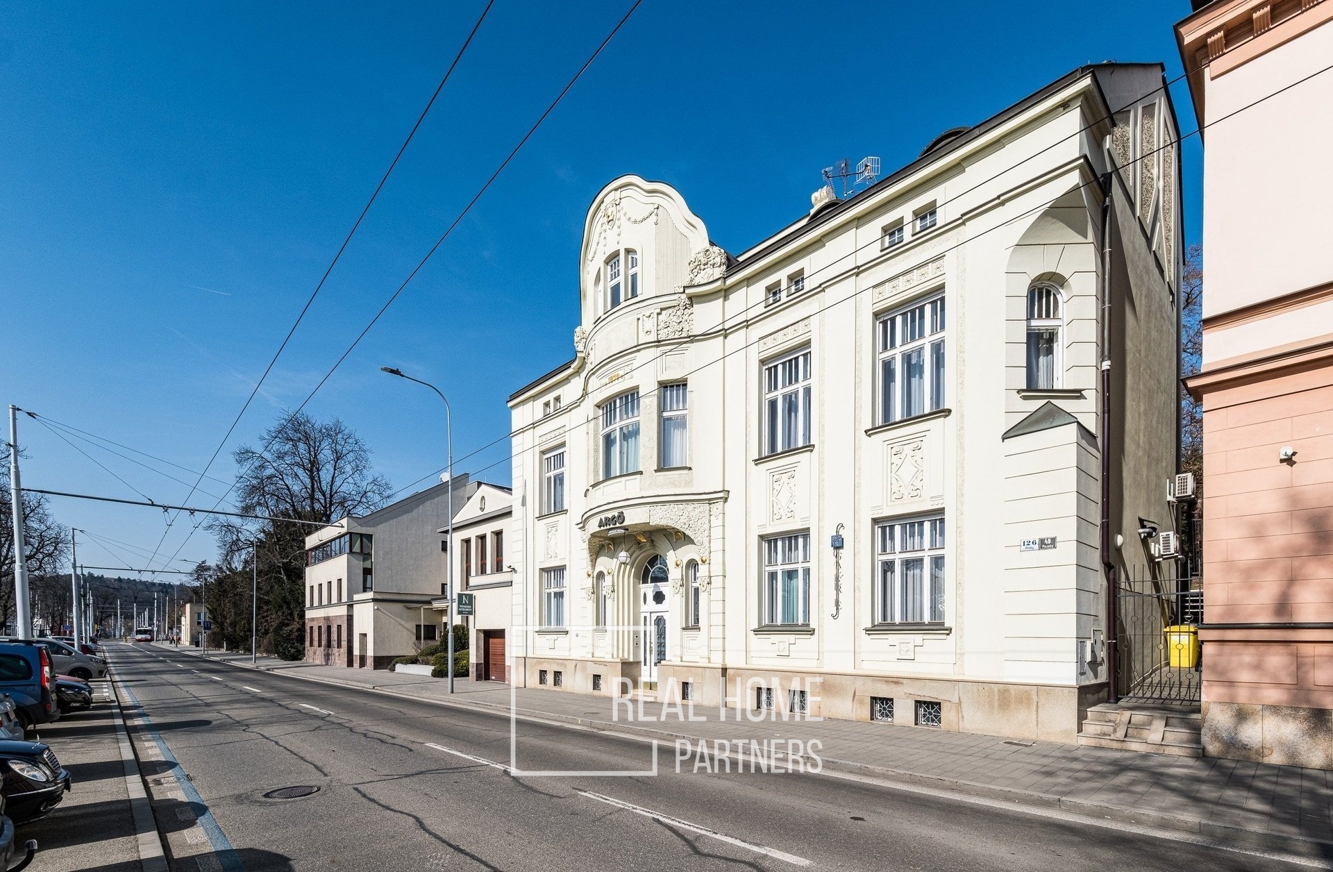 pronajem-reprezentativnich-kancelarskych-prostor-brno-pisarky-782-m2-terasa-139m2-zahrada-8bcddb