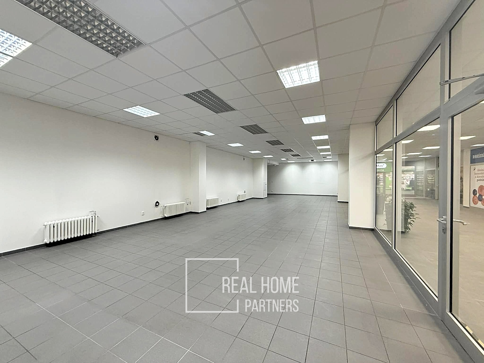 cb9d12de-ea83-45e1-9184-a8ac8b416d89_Fotor