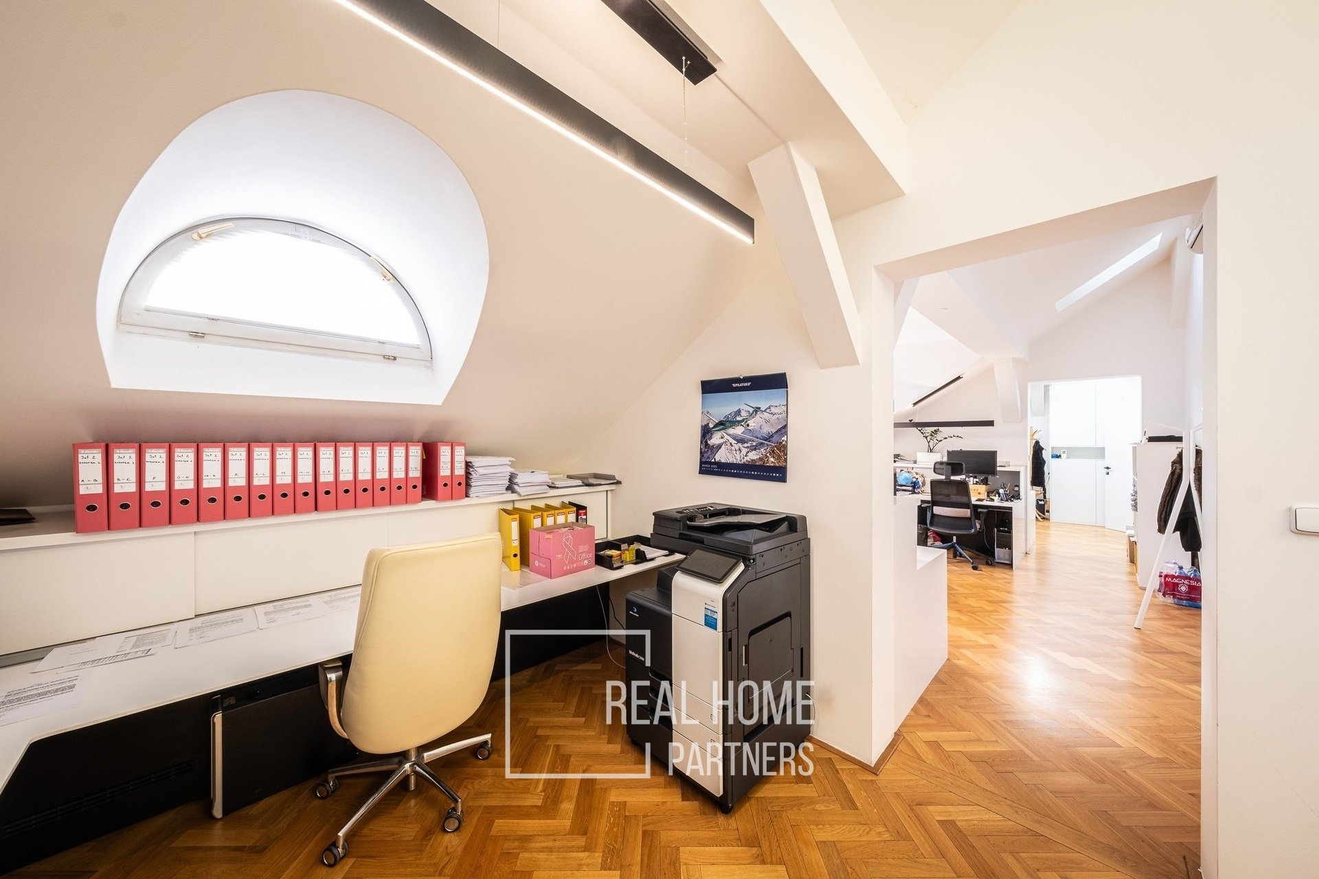 pronajem-reprezentativnich-kancelarskych-prostor-brno-pisarky-782-m2-terasa-139m2-zahrada-850267