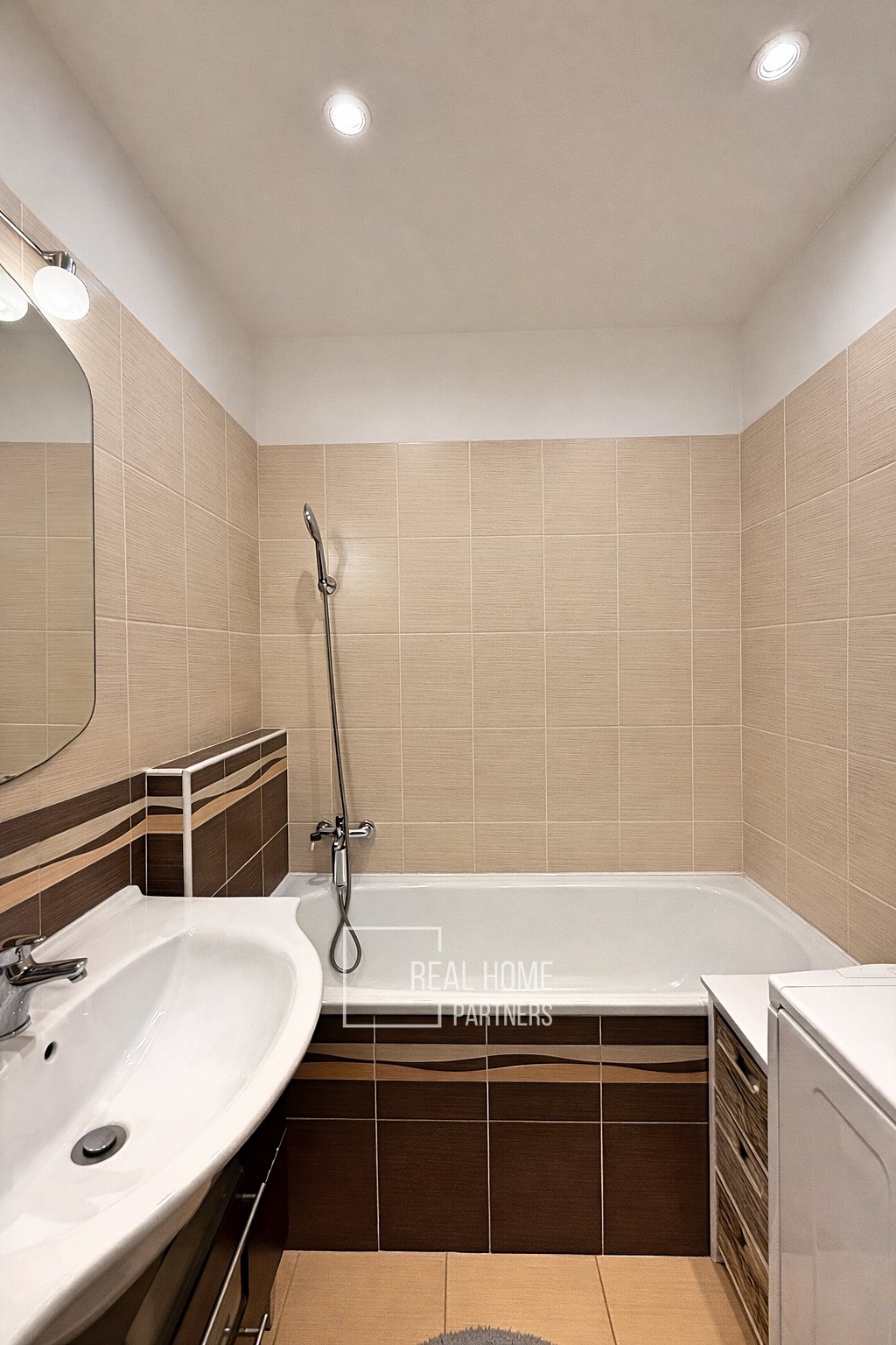 ChatGPT Image 11_Fotor5