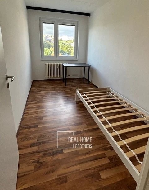 480x610cwm1-04adf-pronajem-pokoje-u-campus-square-