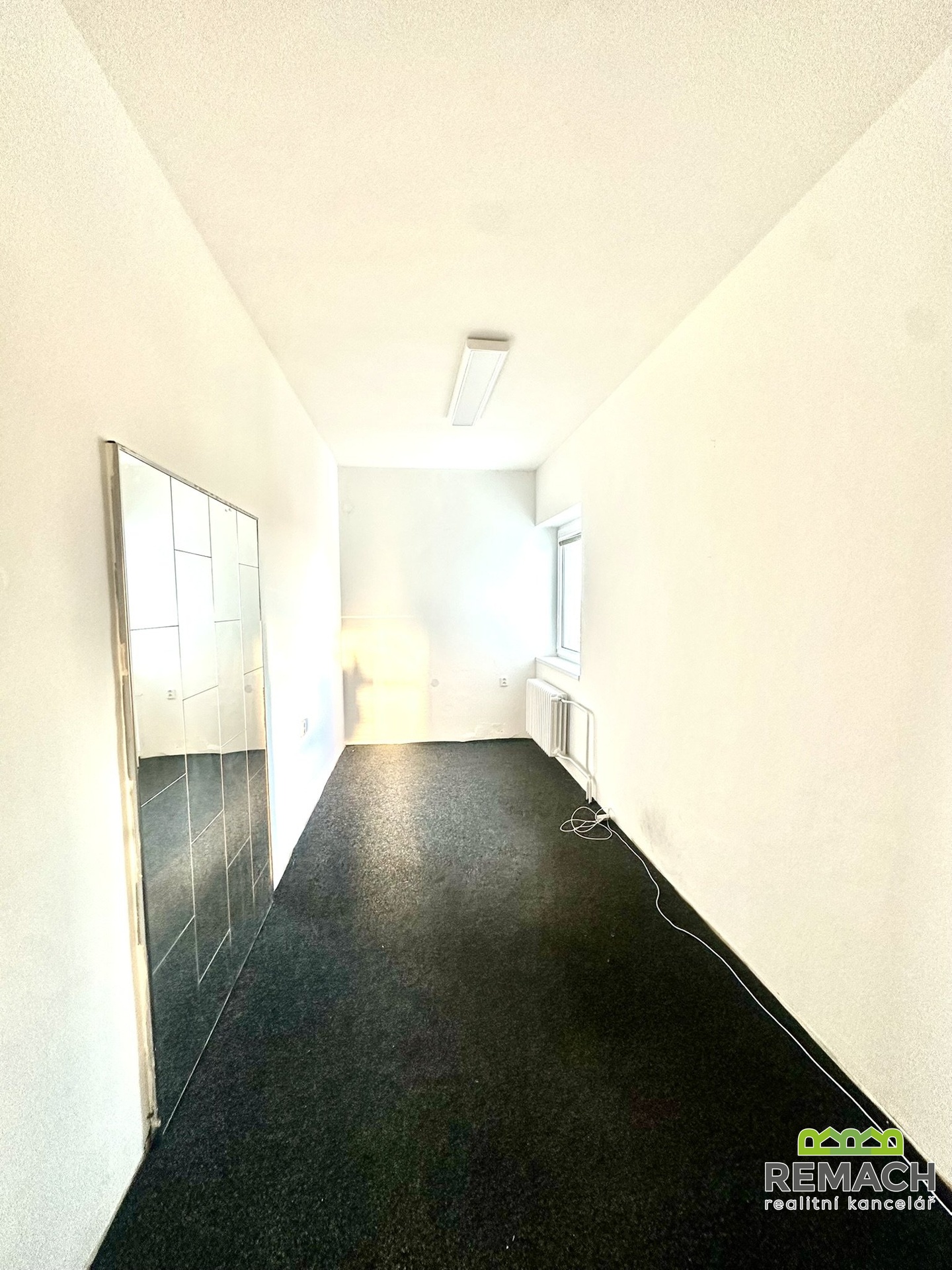 39293EBF-1222-4147-A23E-240FE7286631_1_102_a