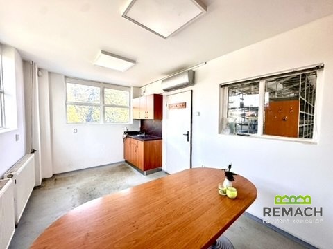 E620835B-DA2C-474A-9BE5-14A65FDF54C4_4_5005_c