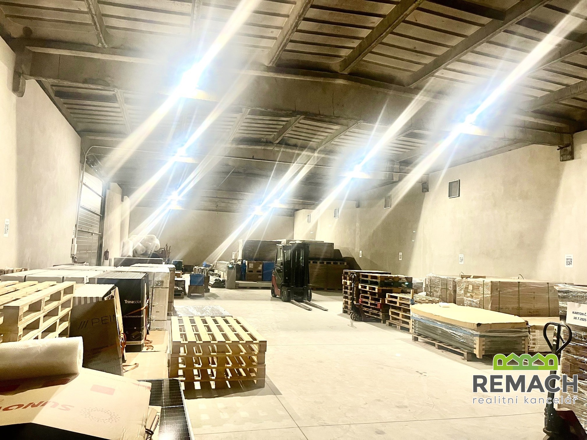 AFBCCDA6-E10D-4B41-A15F-ED20425689C8_1_201_a