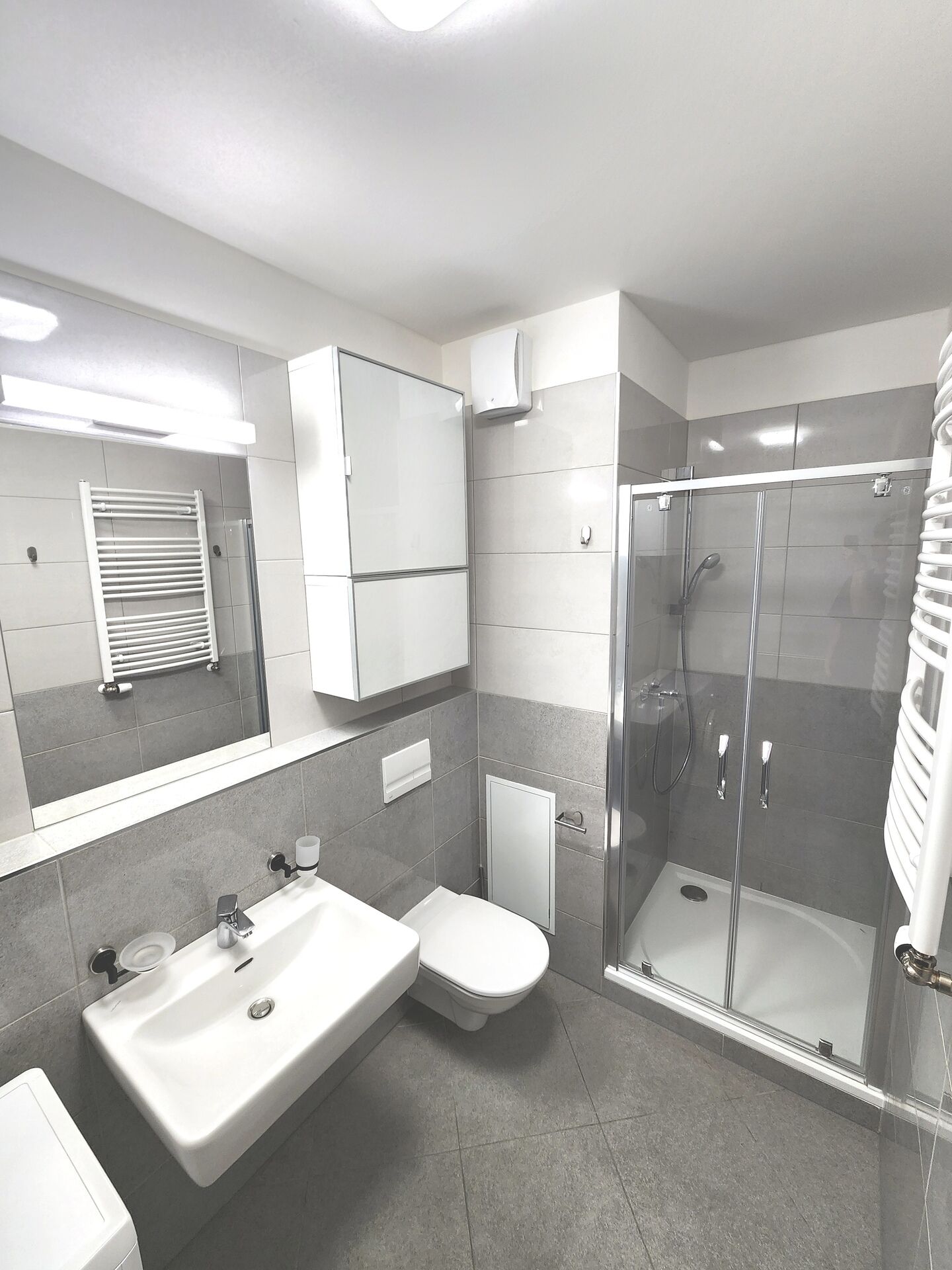 Koupelna se sprchovým koutem