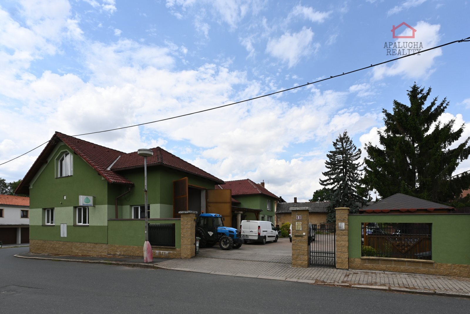 02.jpg