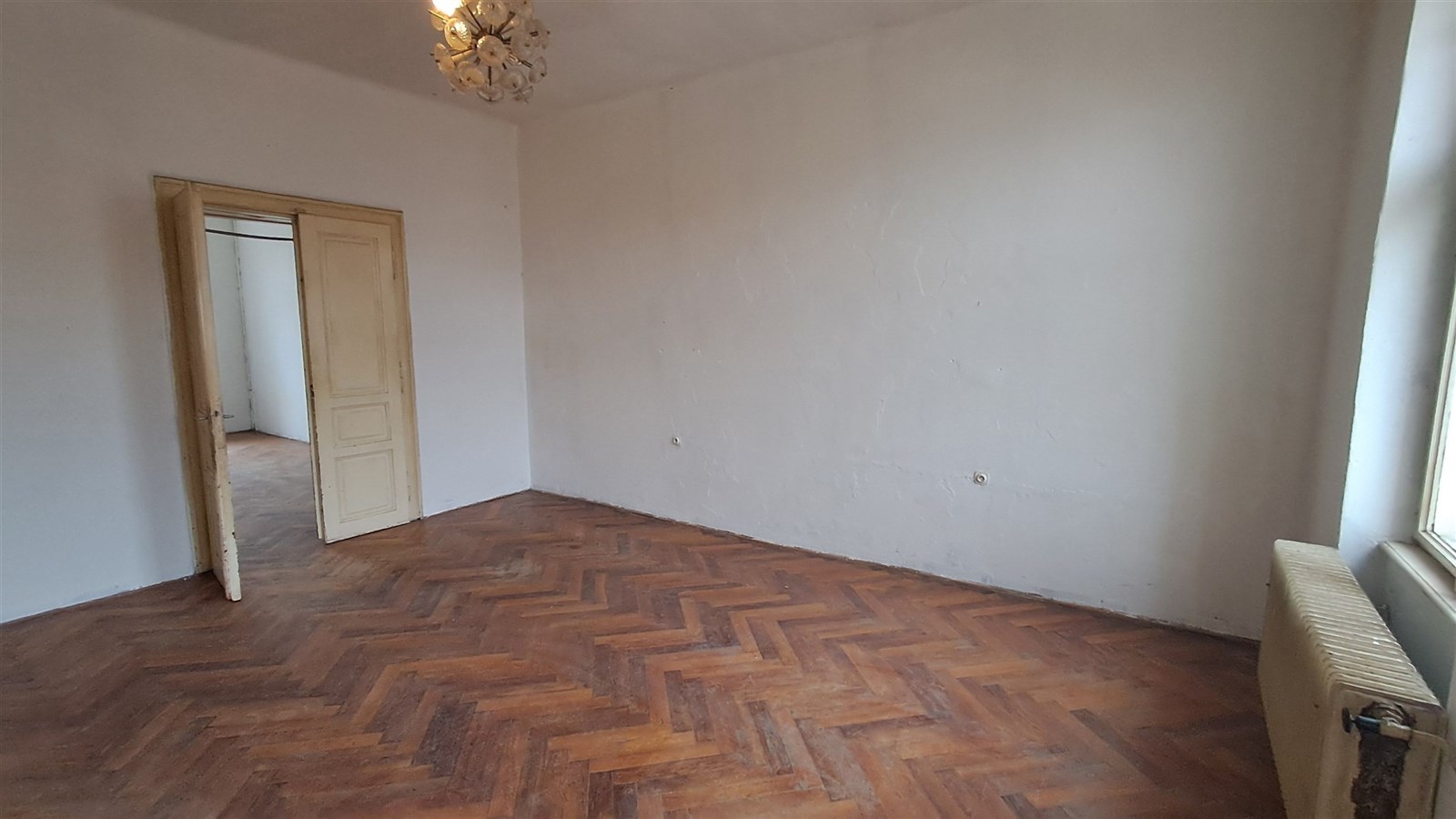 Prostorný obývací pokoj 1.