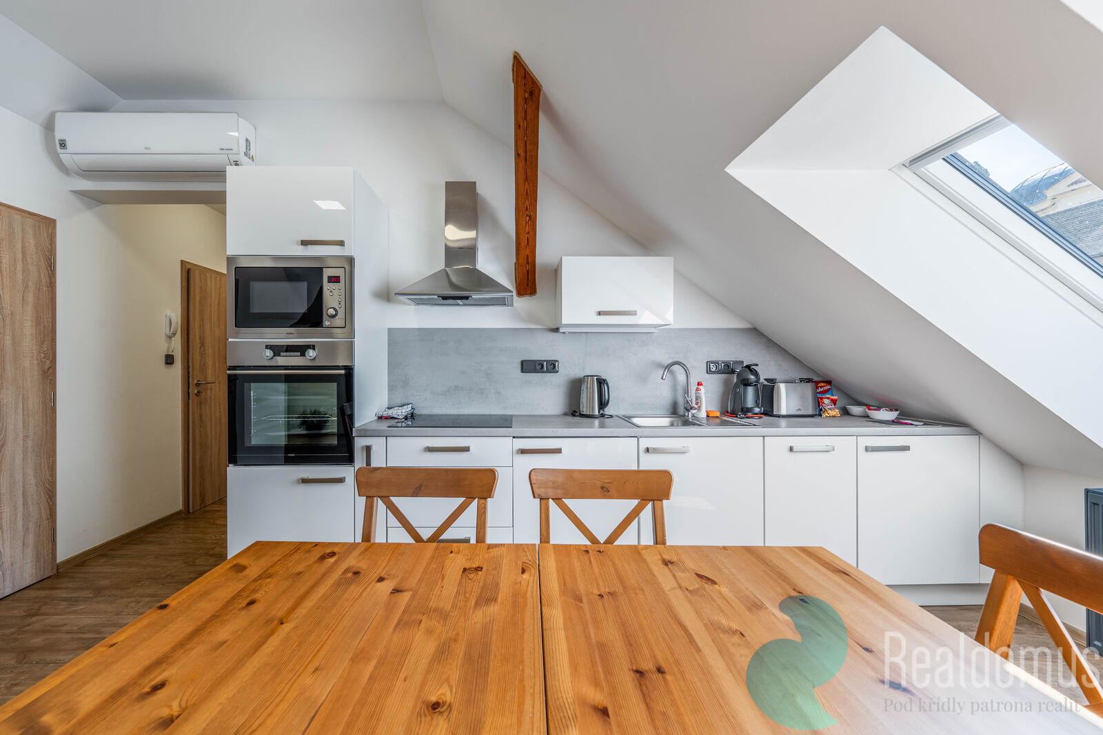 Pokoj č.6 – Apartmán Premium