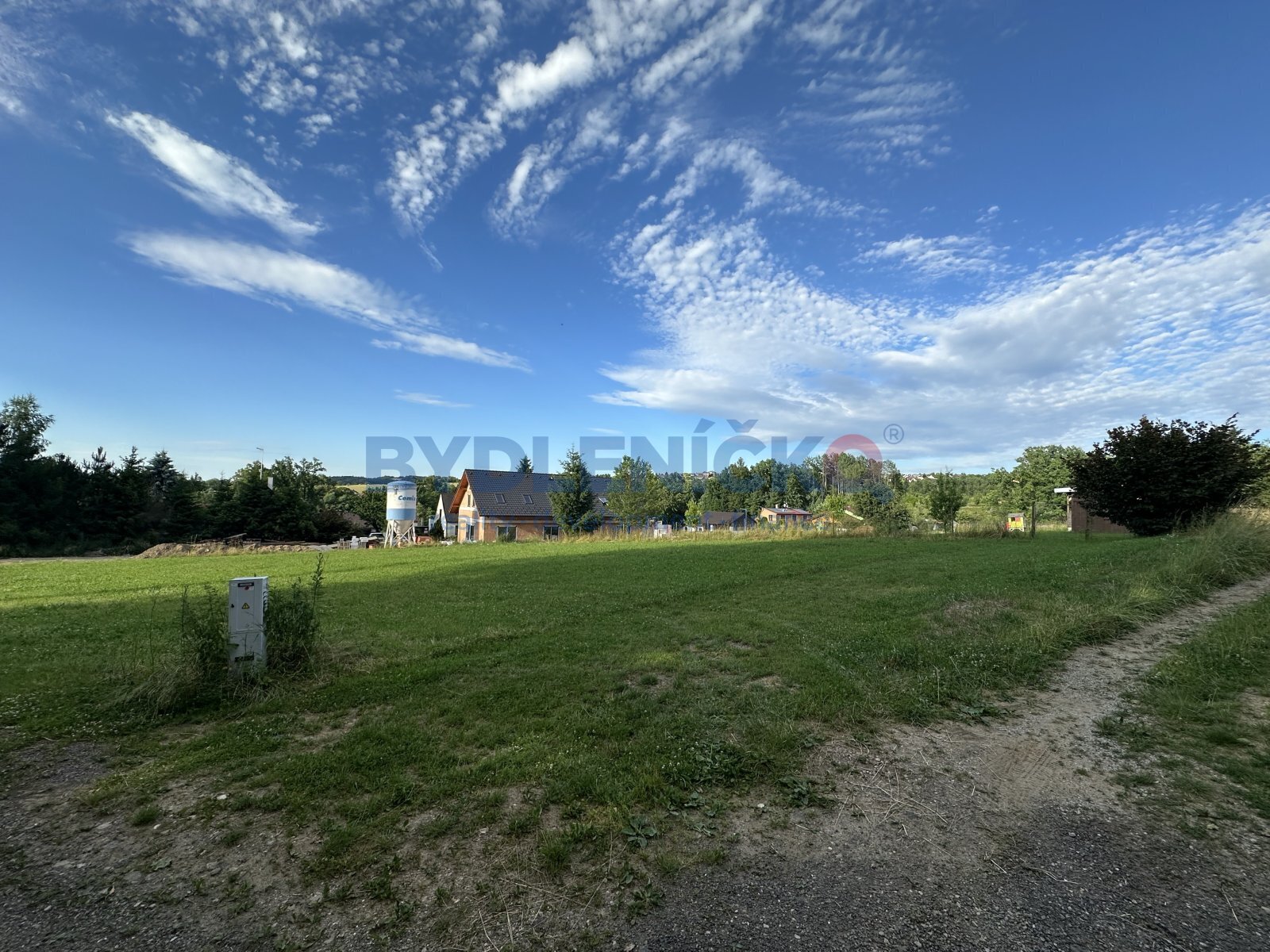 Prodej stavební parcely 1282 m2 ve Starých Hodějov
