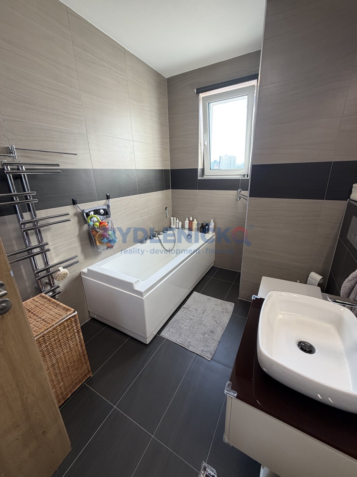 Prodej prostorného 2+kk v novostavbě, 71 m2, parko