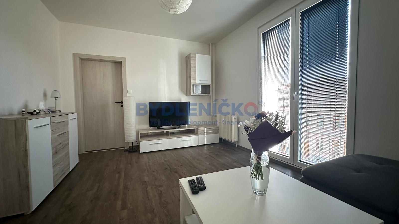 Pronájem kompletně vybaveného bytu 3+1, 67 m2, ul. Pekárenská, České Budějovice.jpg