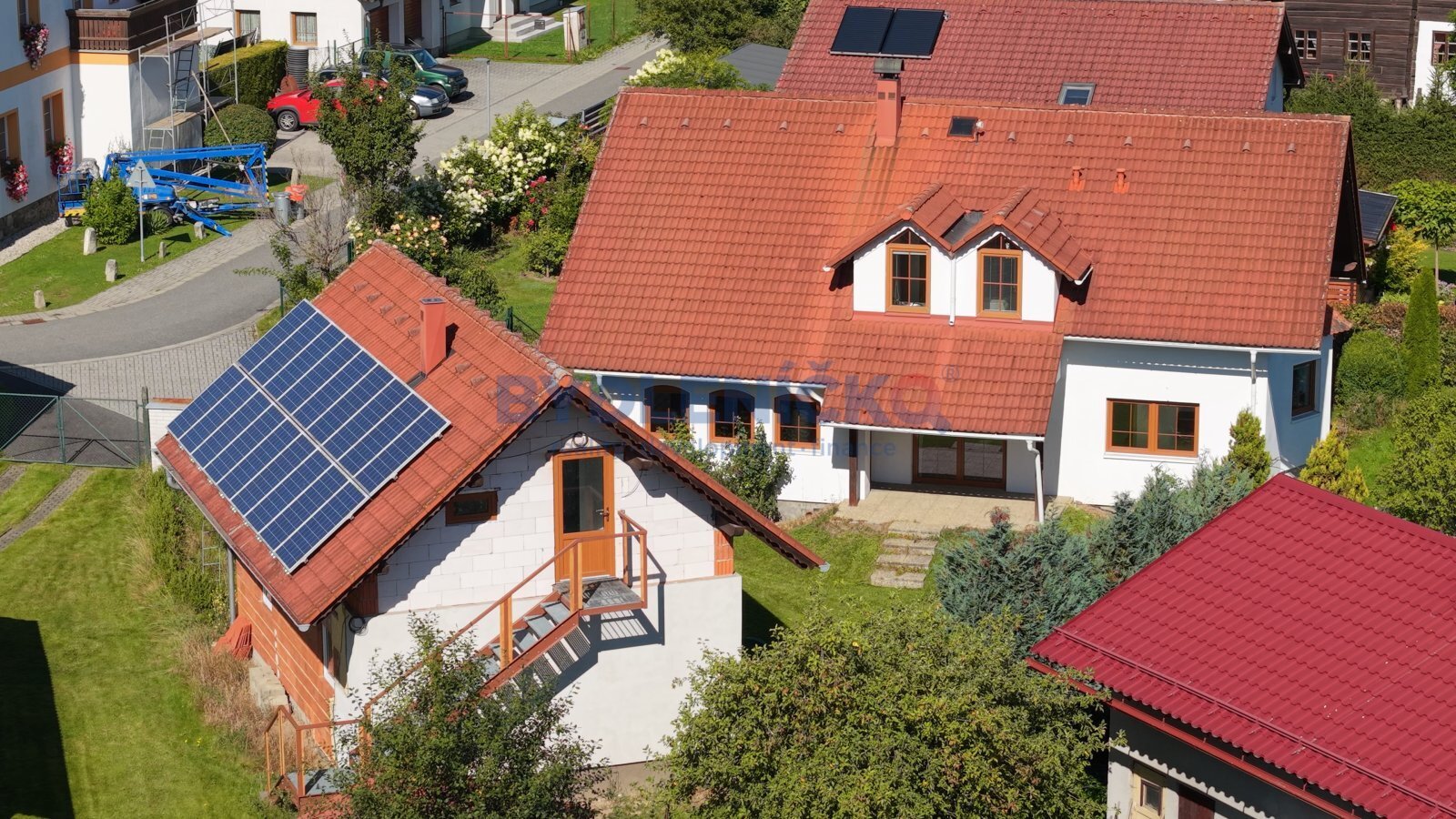 Prodej vícegeneračního domu, pozemek 701 m2, ulice