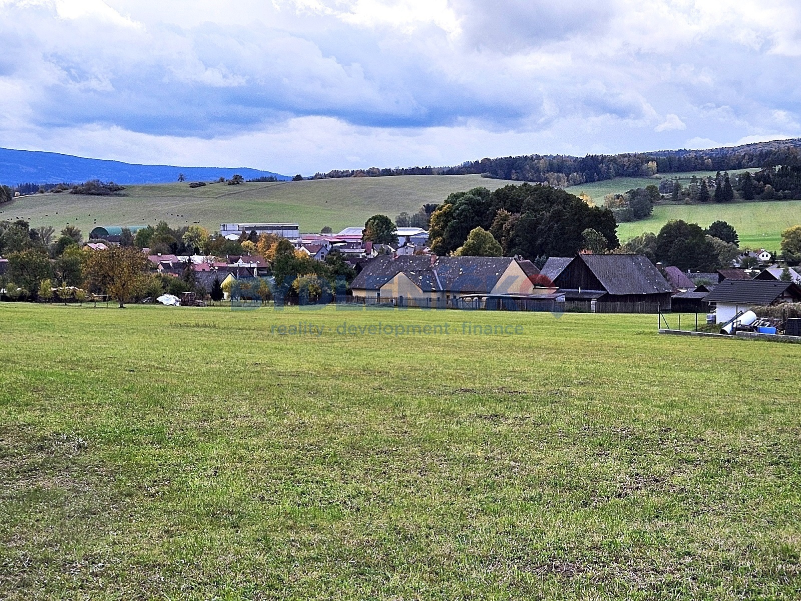 Prodej stavebního pozemku pro 4 RD, 4 372m2, Pocinovice, okr. Domažlice - Plzeňský kraj