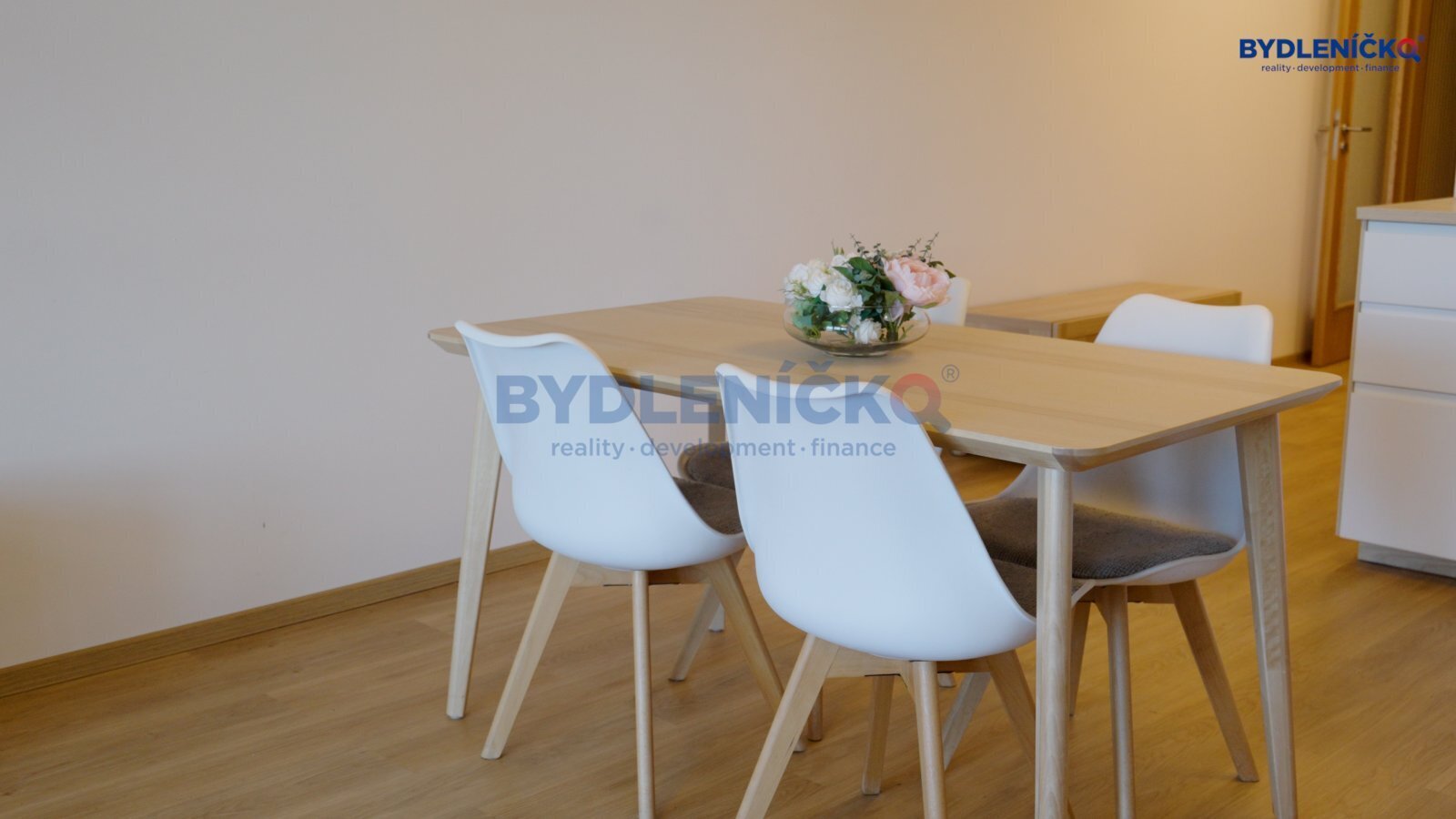 Prodej zaběhlého apartmánu 1+kk, 51 m2, Lipno nad 