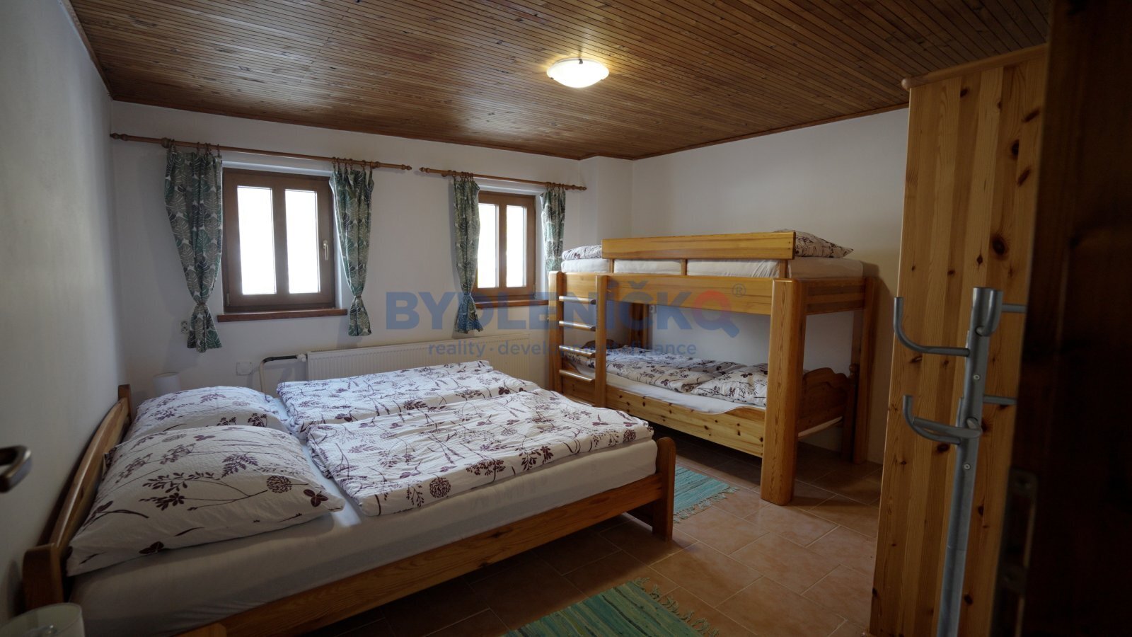 Prodej chalupy se 3 apartmány, 492m2, Olšina, Lipn