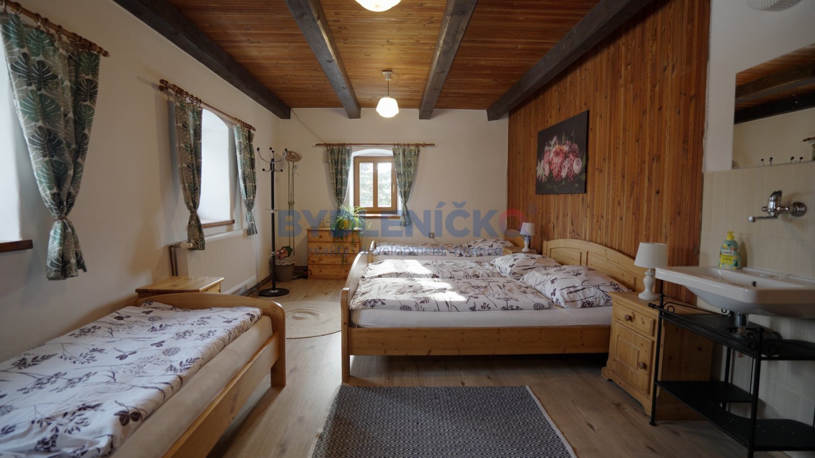 Prodej chalupy se 3 apartmány, 492m2, Olšina, Lipn