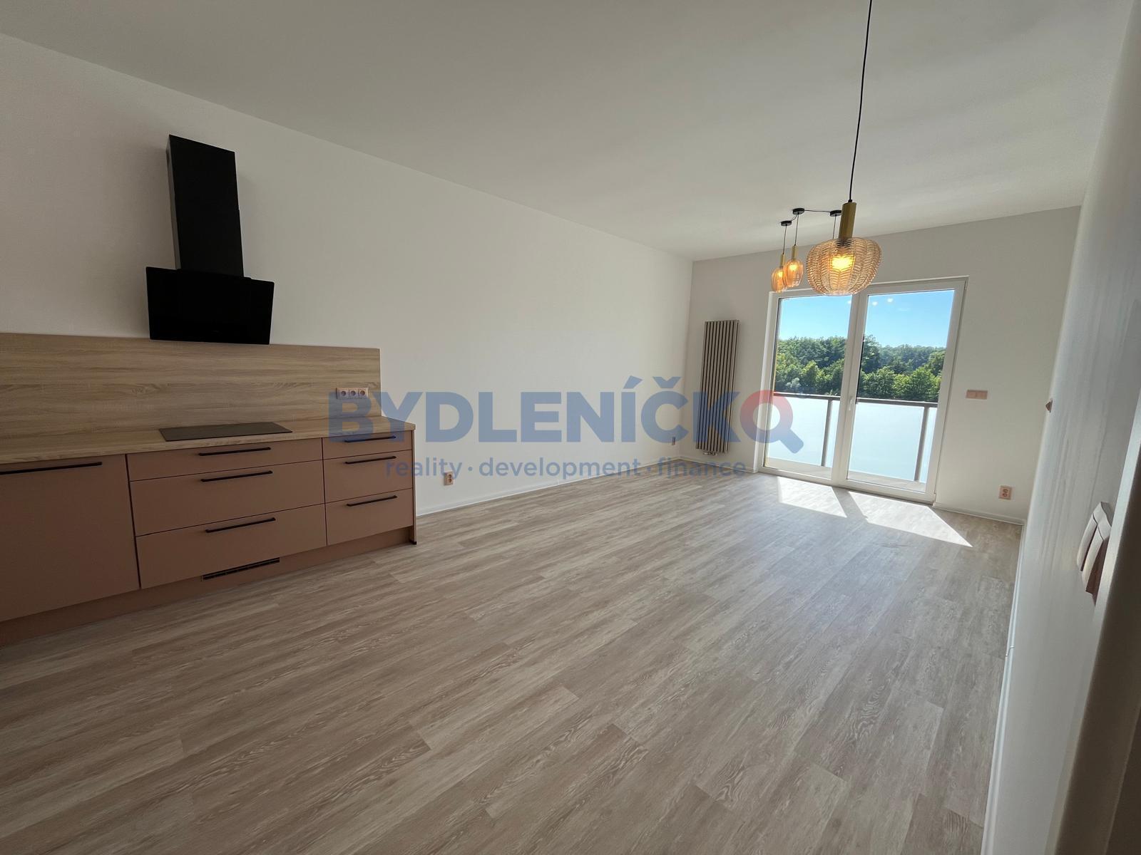 Pronájem bytu 2+kk, 69,4 m2, s terasou 9 m2, ulice Branišovská, České Budějovice