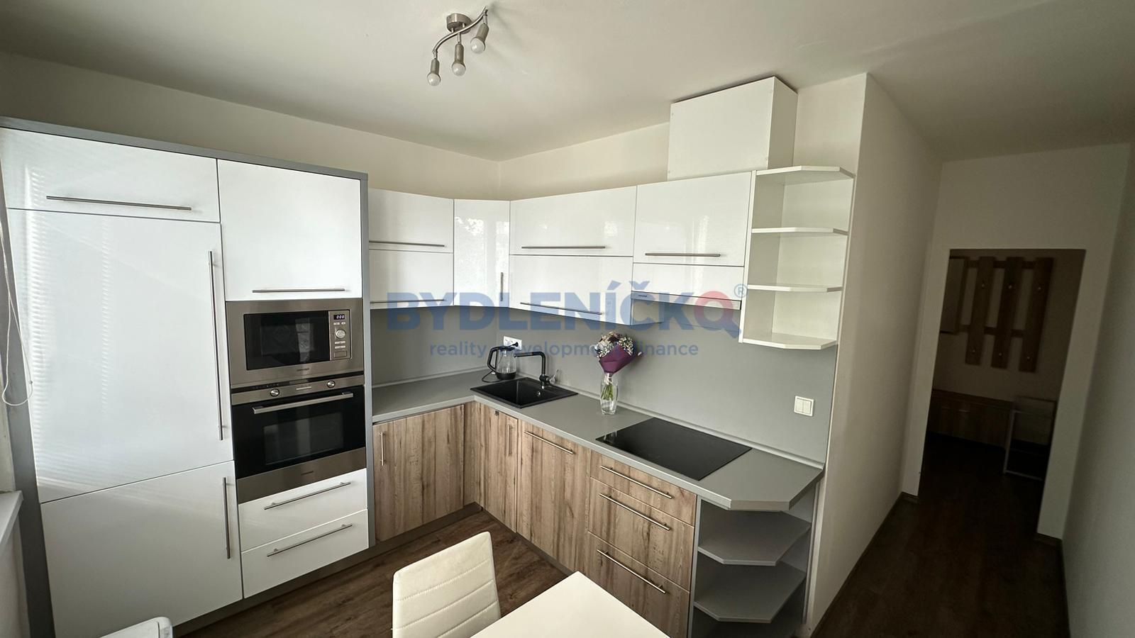 Pronájem kompletně vybaveného bytu 3+1, 67 m2, ul. Pekárenská, České Budějovice.jpg