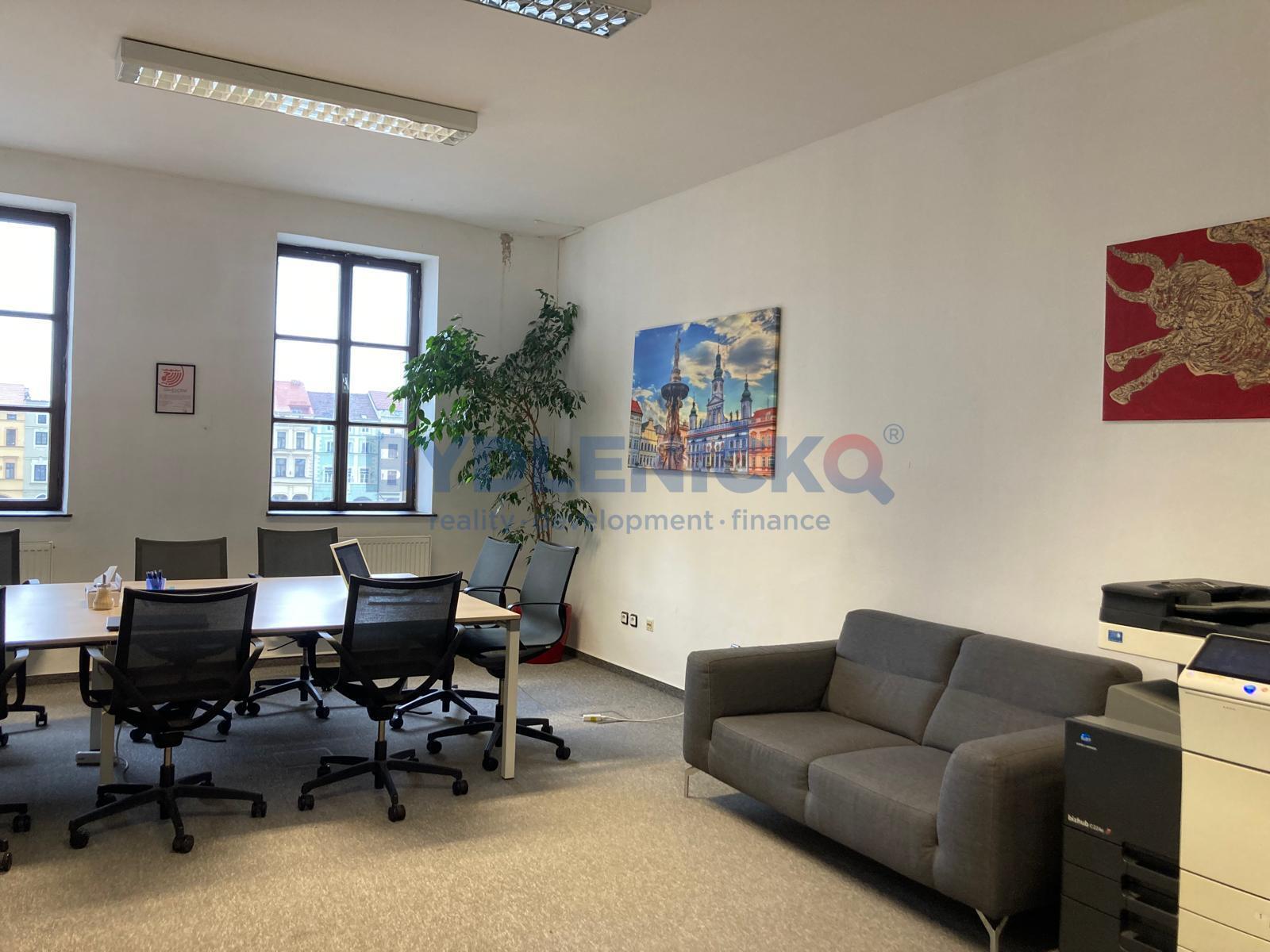 Pronájem komerčních prostor, 154 m2, nám. Přemysla