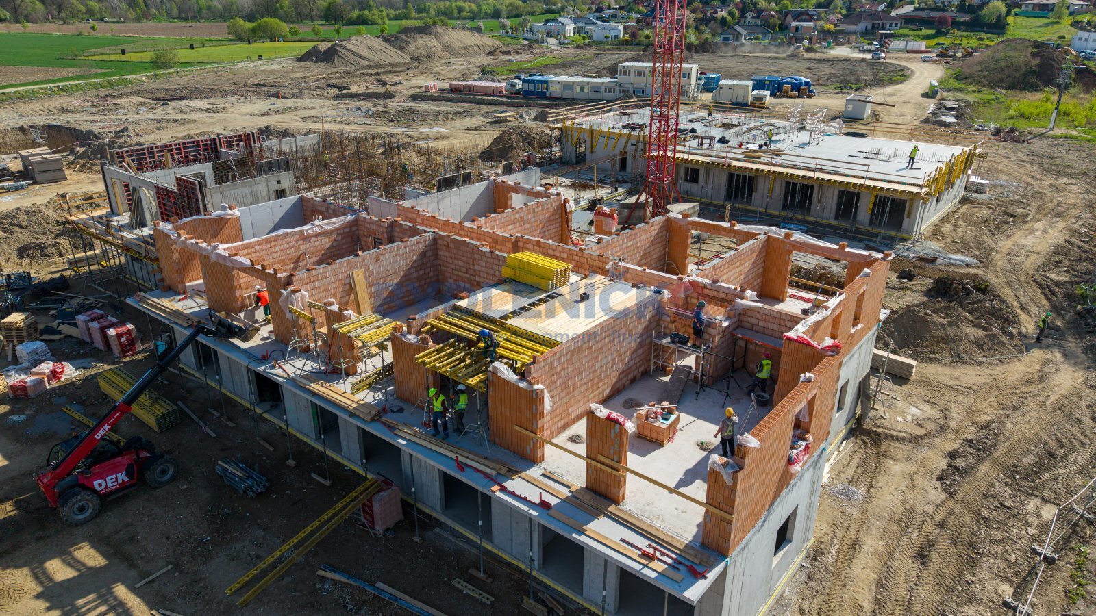 Pronájem komerčních prostor 28 - 46 m2, SENIOR RES