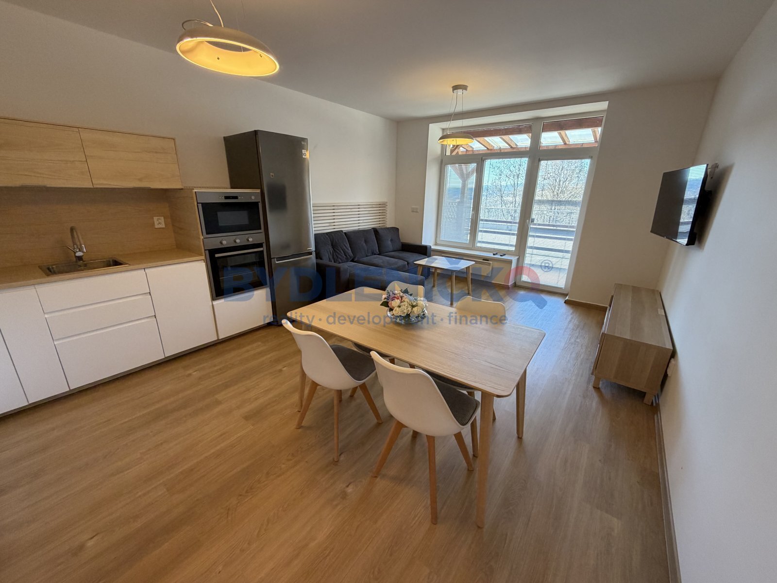 Prodej zaběhlého apartmánu 1+kk, 51 m2, Lipno nad 