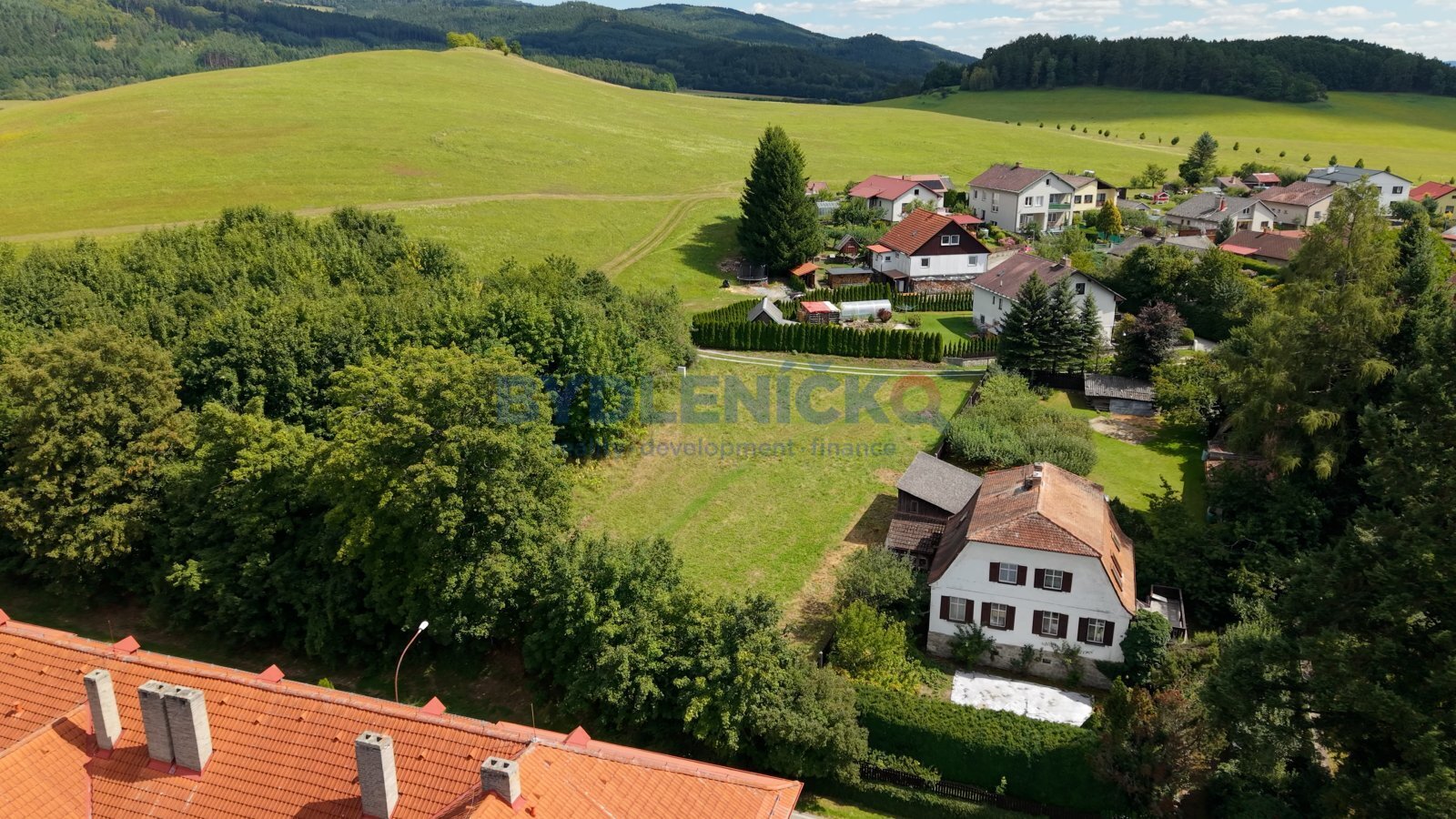 Prodej stavebního pozemku 1.036 m² – Chvalšin