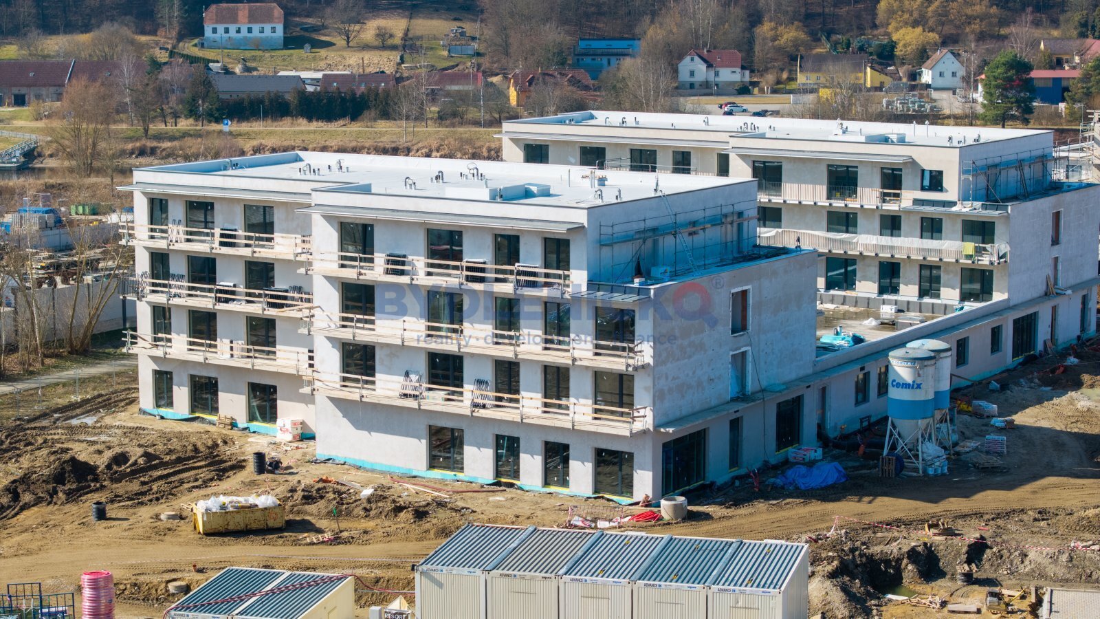 Prodej prémiového bytu 1+kk s balkónem v malebném jihočeském městečku Hluboká nad Vltavou