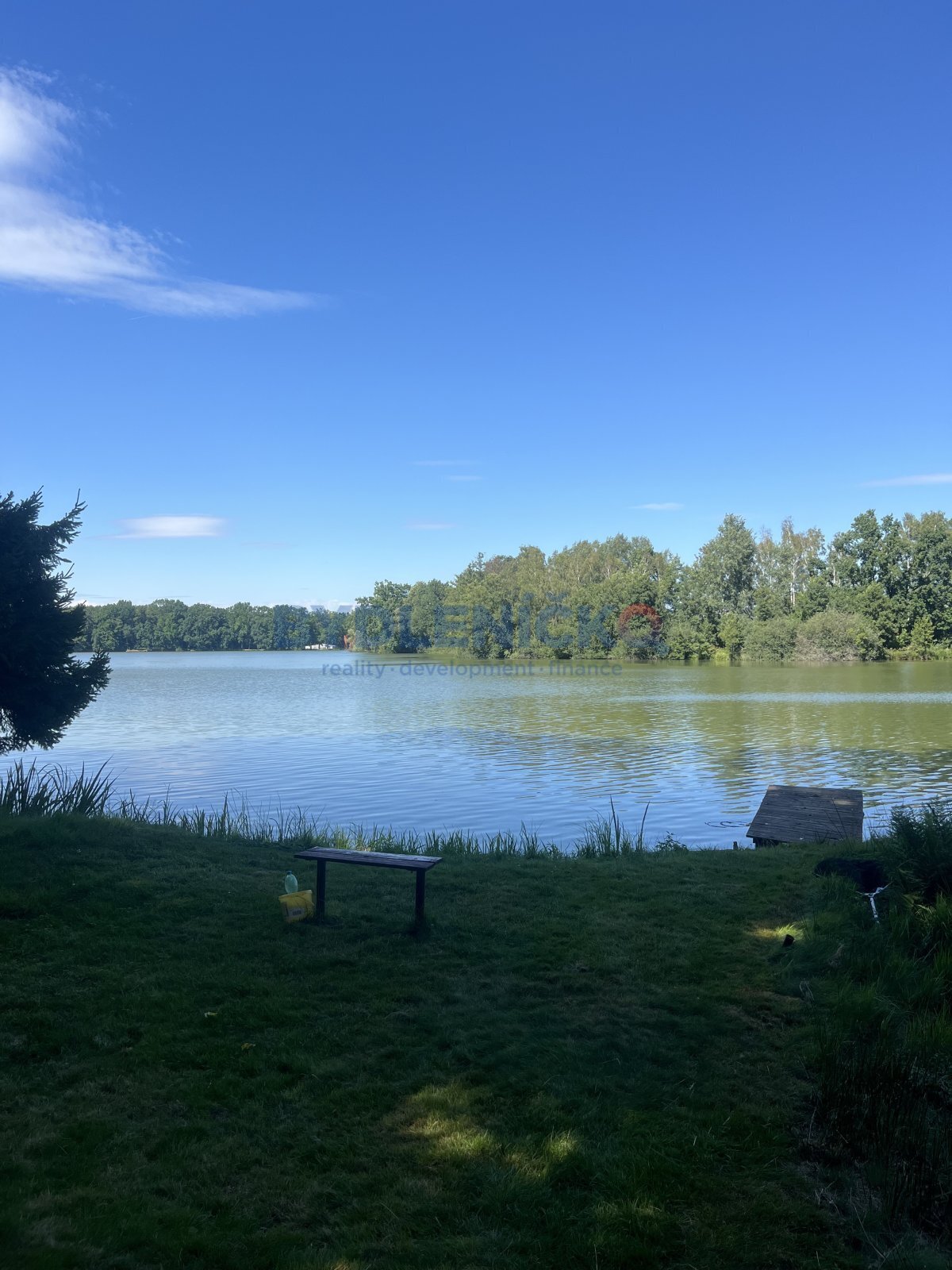 Prodej chaty u rybníka Lhoták, 60 m2, Olešnice, ok