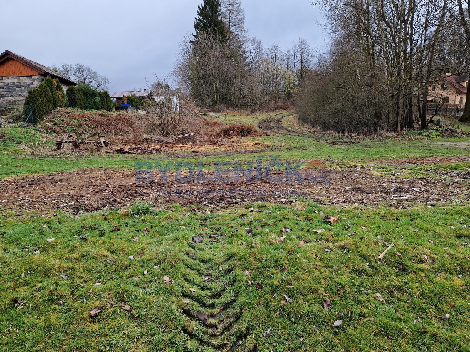 Prodej stavebního pozemku 900m2, Lomy u Člunku, Če