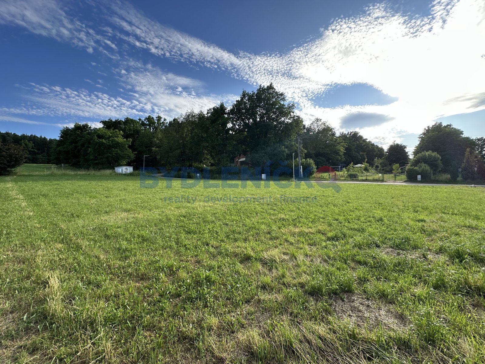 Prodej stavební parcely 1282 m2 ve Starých Hodějov