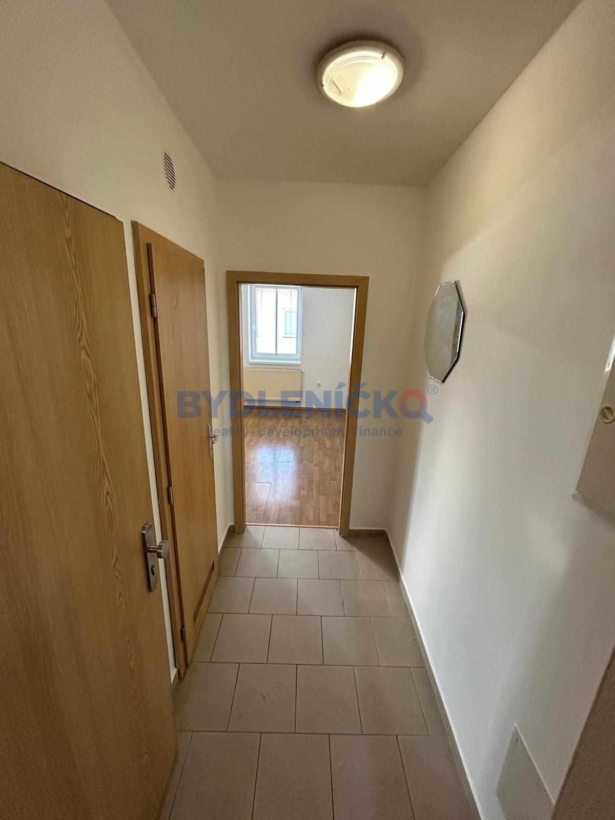 Pronájem bytu 1+kk, 24 m2 ulice Lipenská, České Budějovice