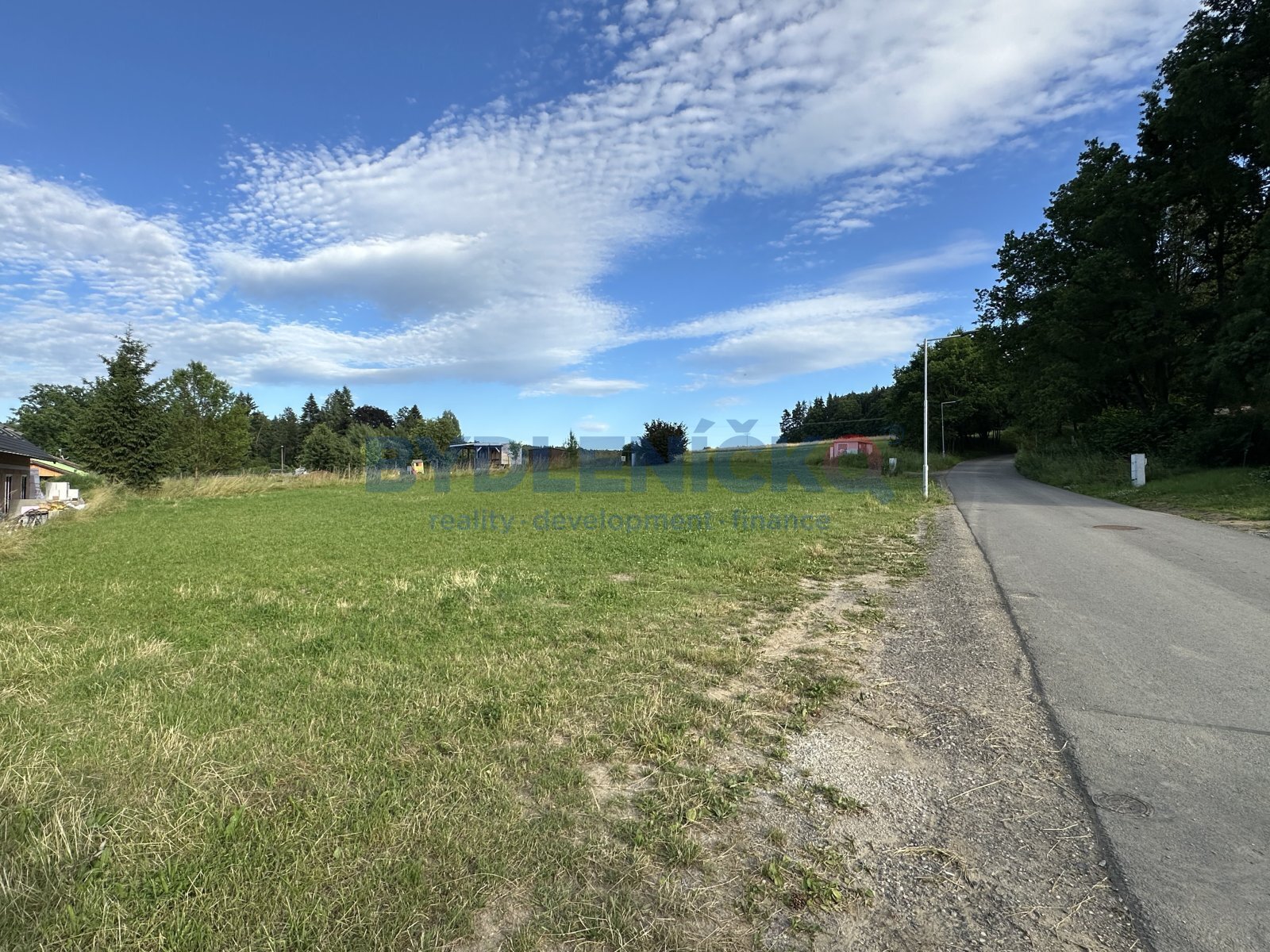 Prodej stavební parcely 1282 m2 ve Starých Hodějov