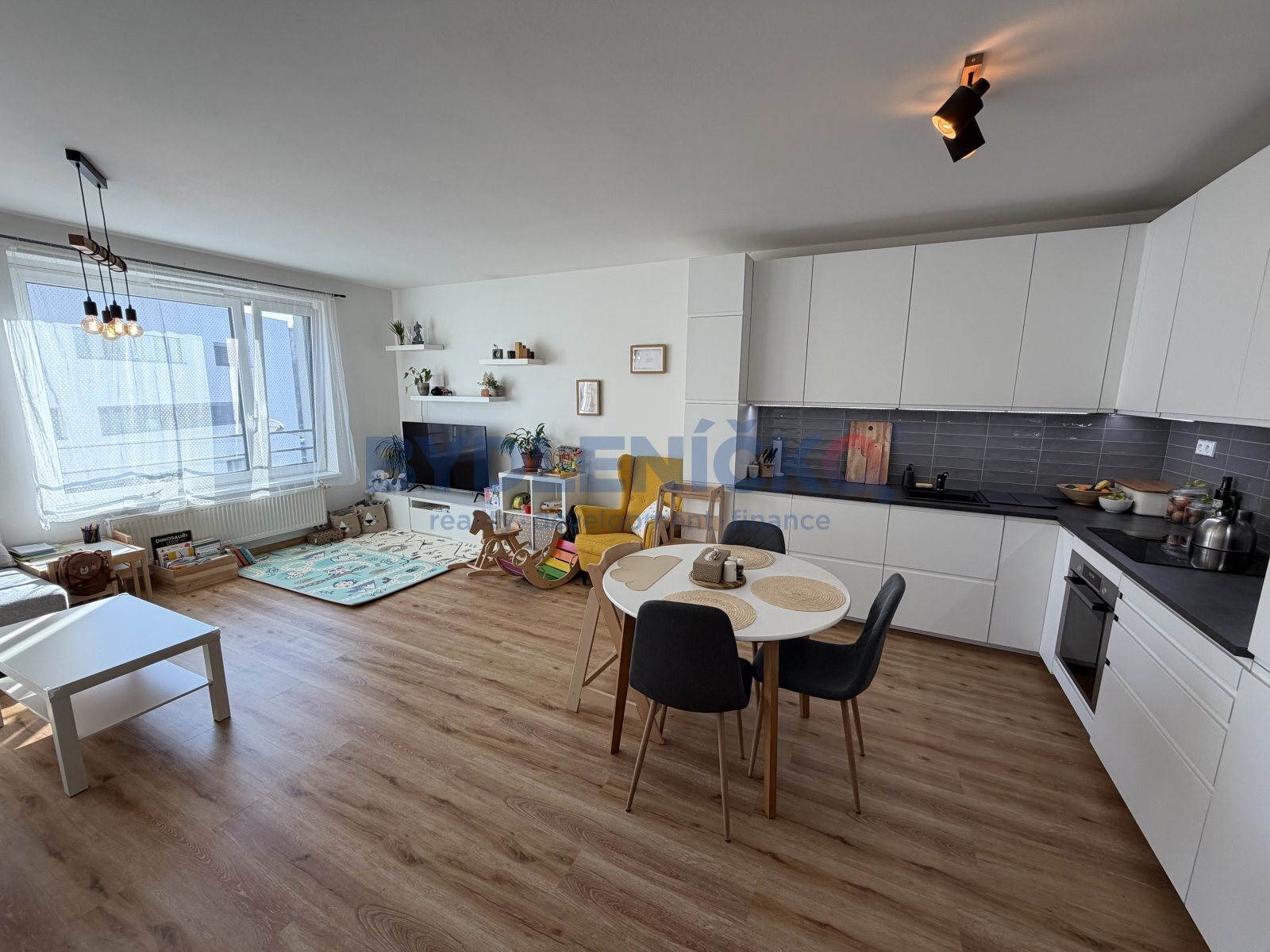 Prodej prostorného 2+kk v novostavbě, 71 m2, parko