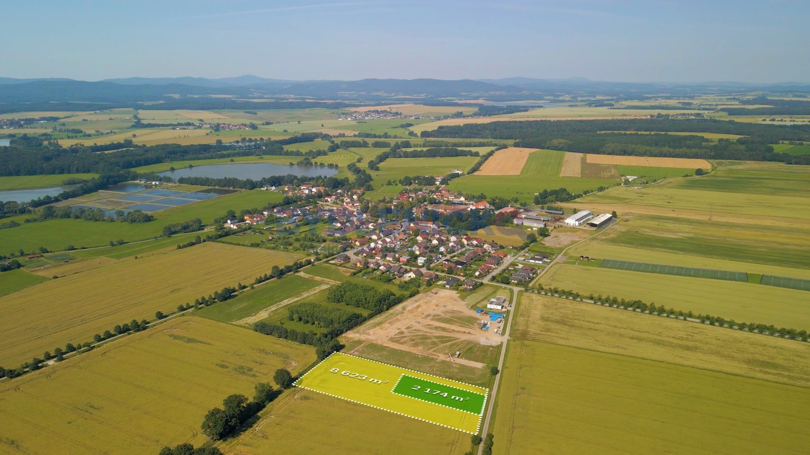 Prodej stavebního pozemku 10 797 m2 v obci Čejkovi