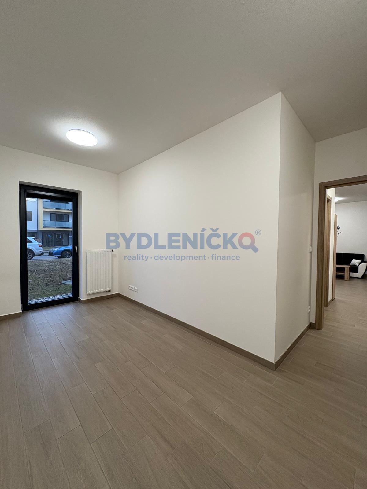 Pronájem bytu 3+kk (ateliér), 61 m2, ulice Rožnovská, České Budějovice