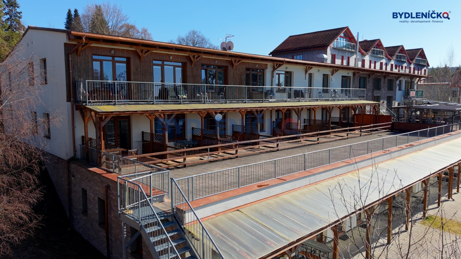 Prodej zaběhlého apartmánu 1+kk, 51 m2, Lipno nad 