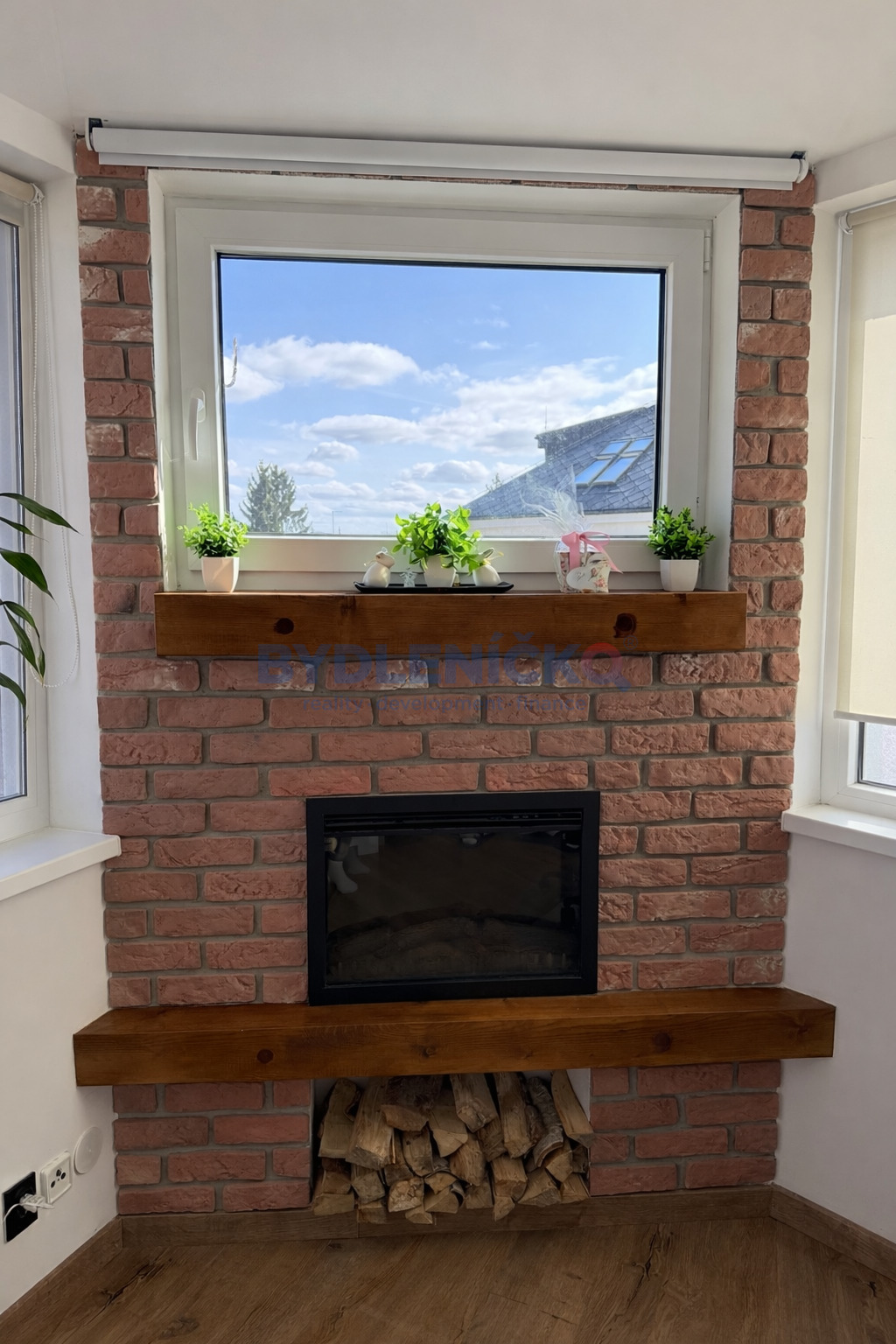 Pronájem podkrovního bytu 2+kk, 44 m2, po rekonstrukci, ulice Holečkova, České Budějovice