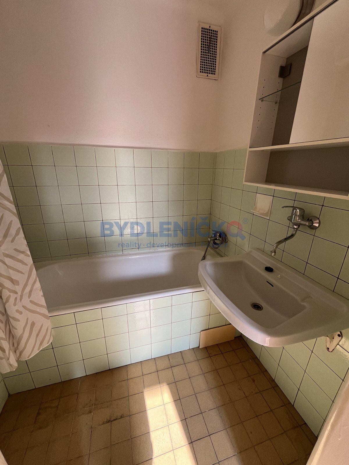 Pronájem zděného bytu 2+1, 67 m2, ulice Pod Lékárn