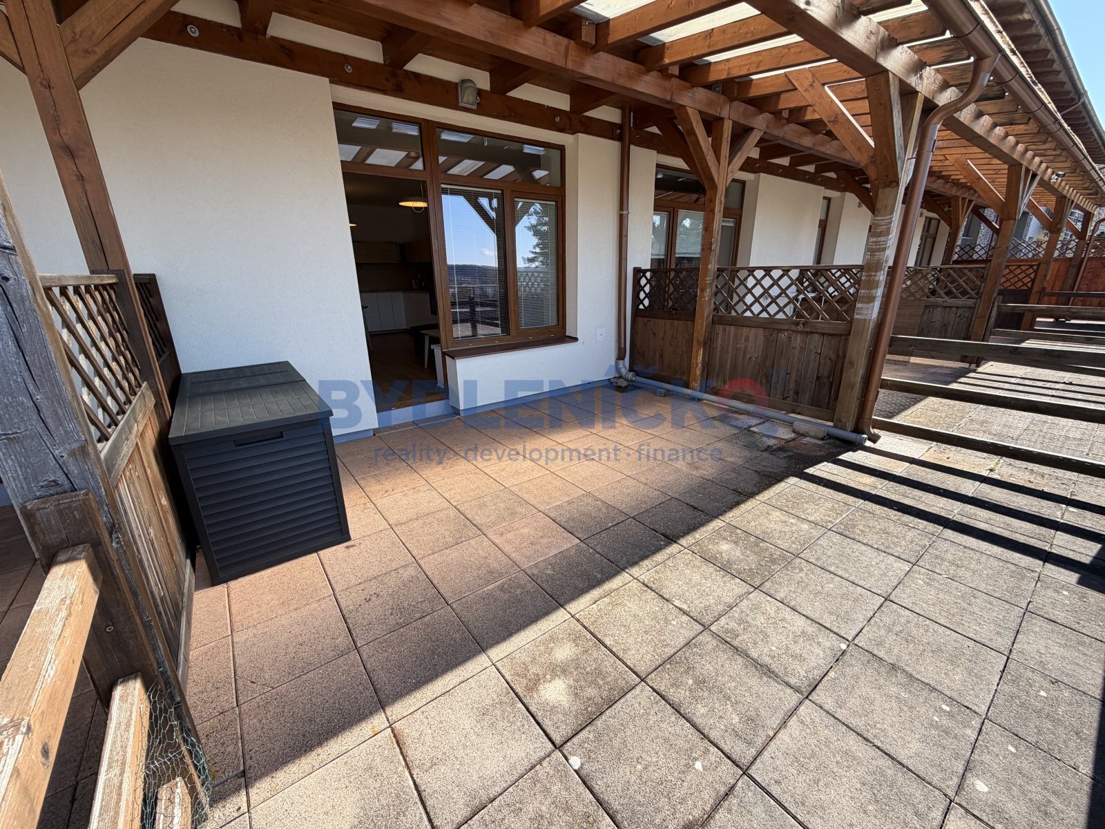 Prodej zaběhlého apartmánu 1+kk, 51 m2, Lipno nad 