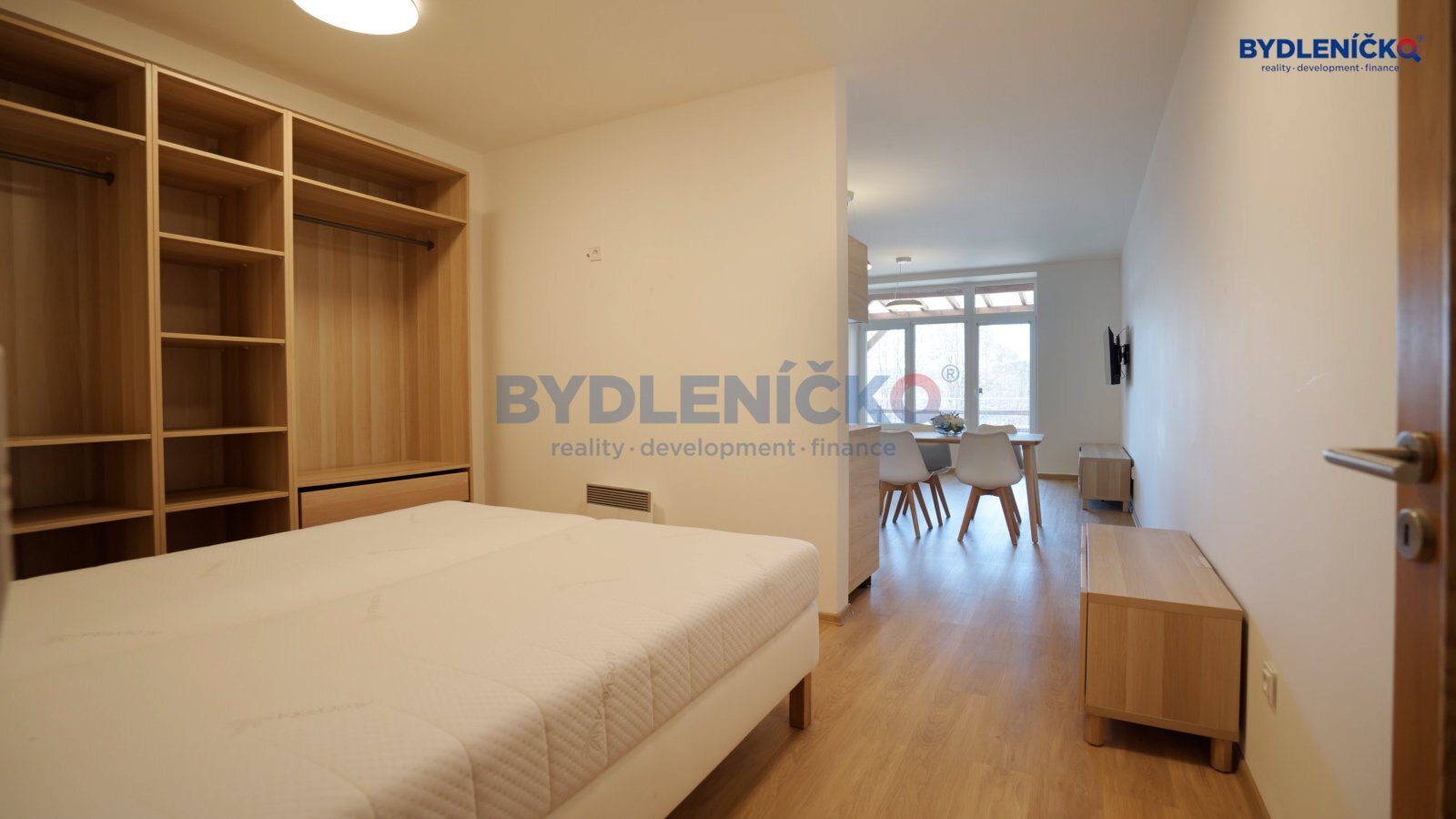 Prodej zaběhlého apartmánu 1+kk, 51 m2, Lipno nad 