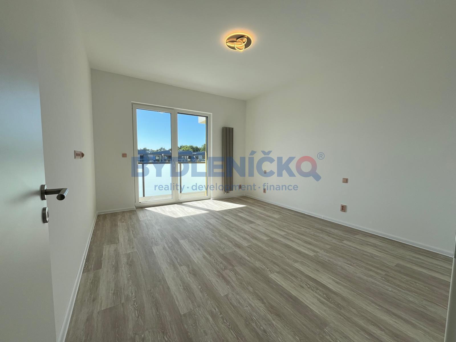 Pronájem bytu 2+kk, 69,4 m2, s terasou 9 m2, ulice Branišovská, České Budějovice