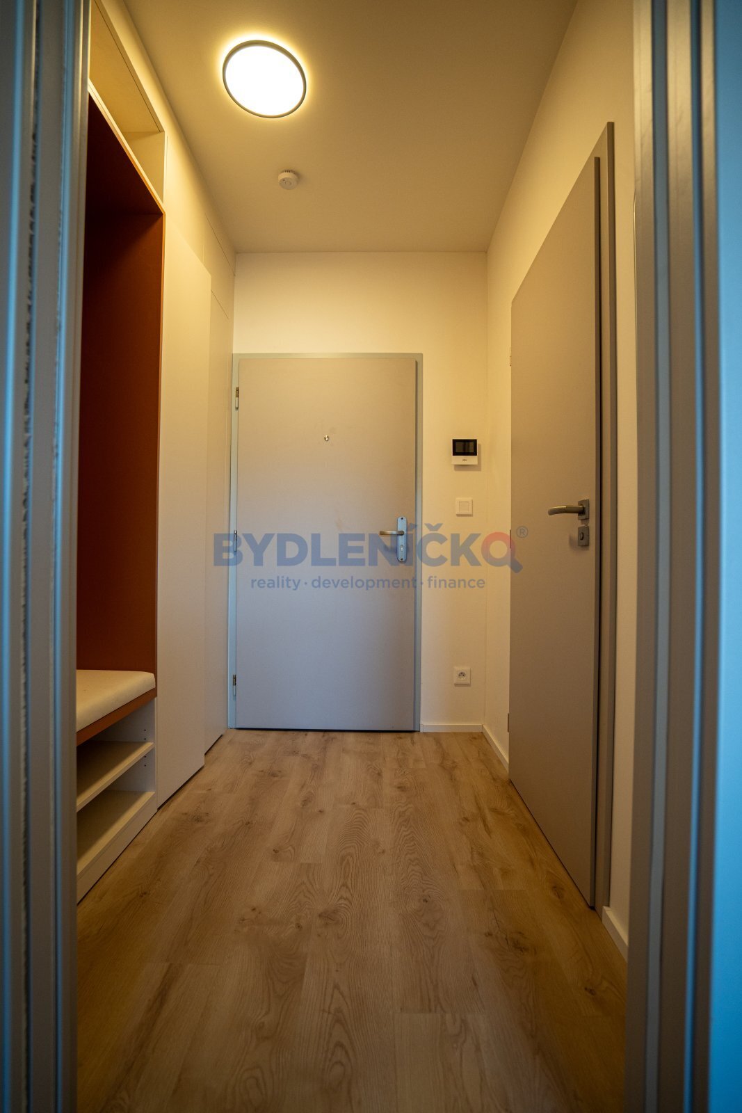 Prodej prémiového bytu 1+kk s balkónem v malebném jihočeském městečku Hluboká nad Vltavou