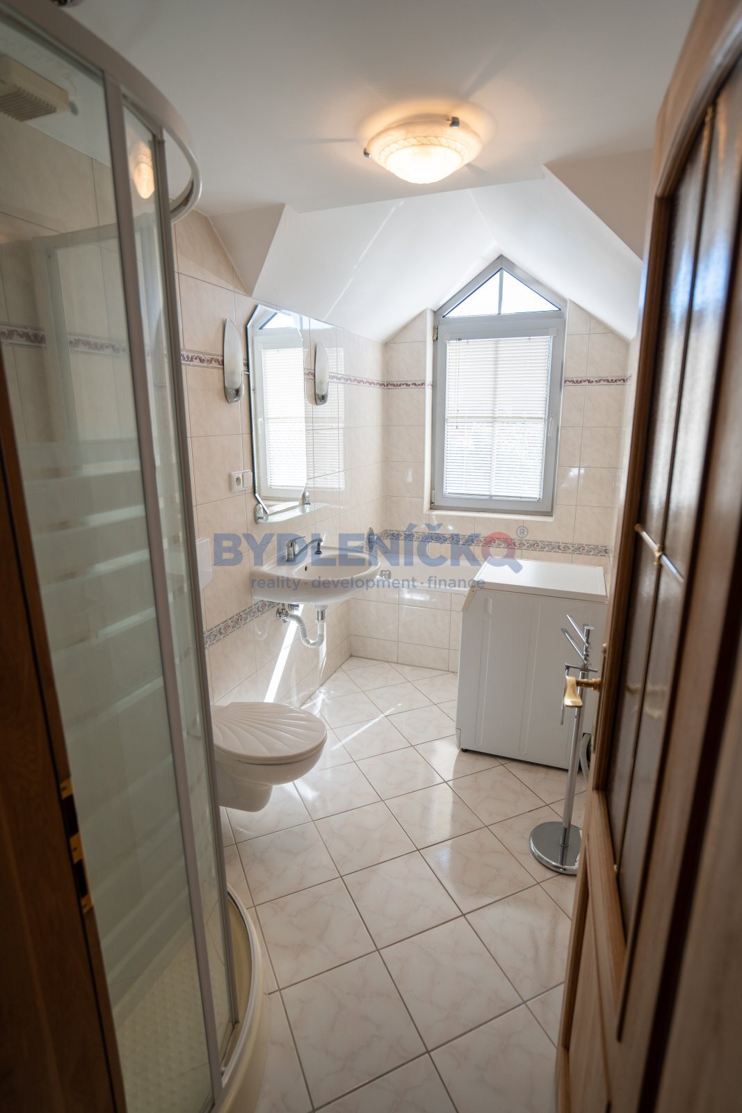 Prodej vícegeneračního domu, pozemek 701 m2, ulice