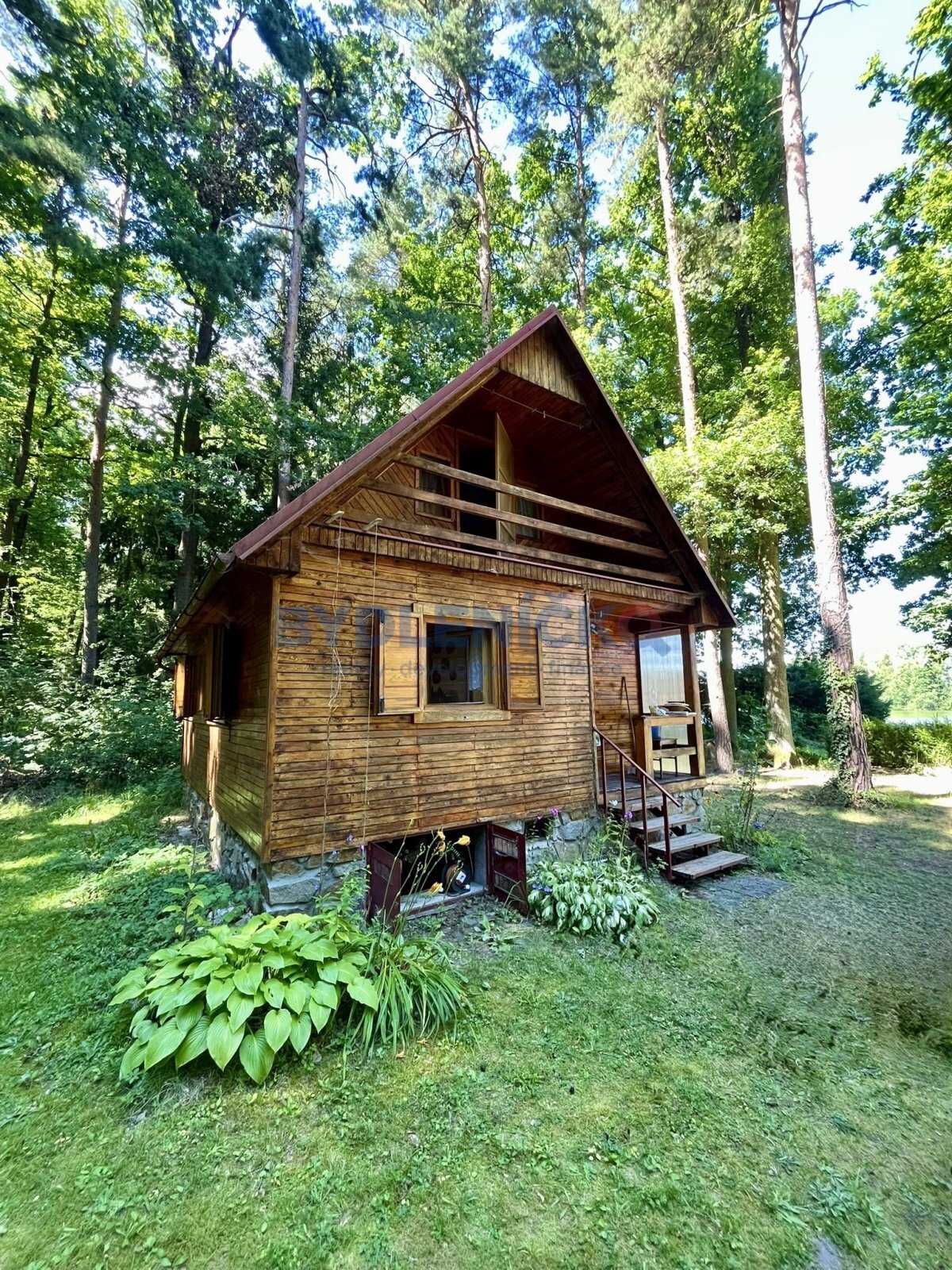 Prodej chaty u rybníka Lhoták, 60 m2, Olešnice, ok