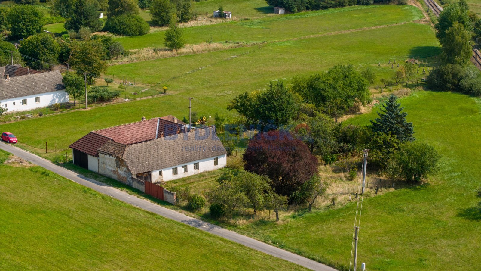 Prodej chalupy s pozemkem 4750 m2, Petříkov